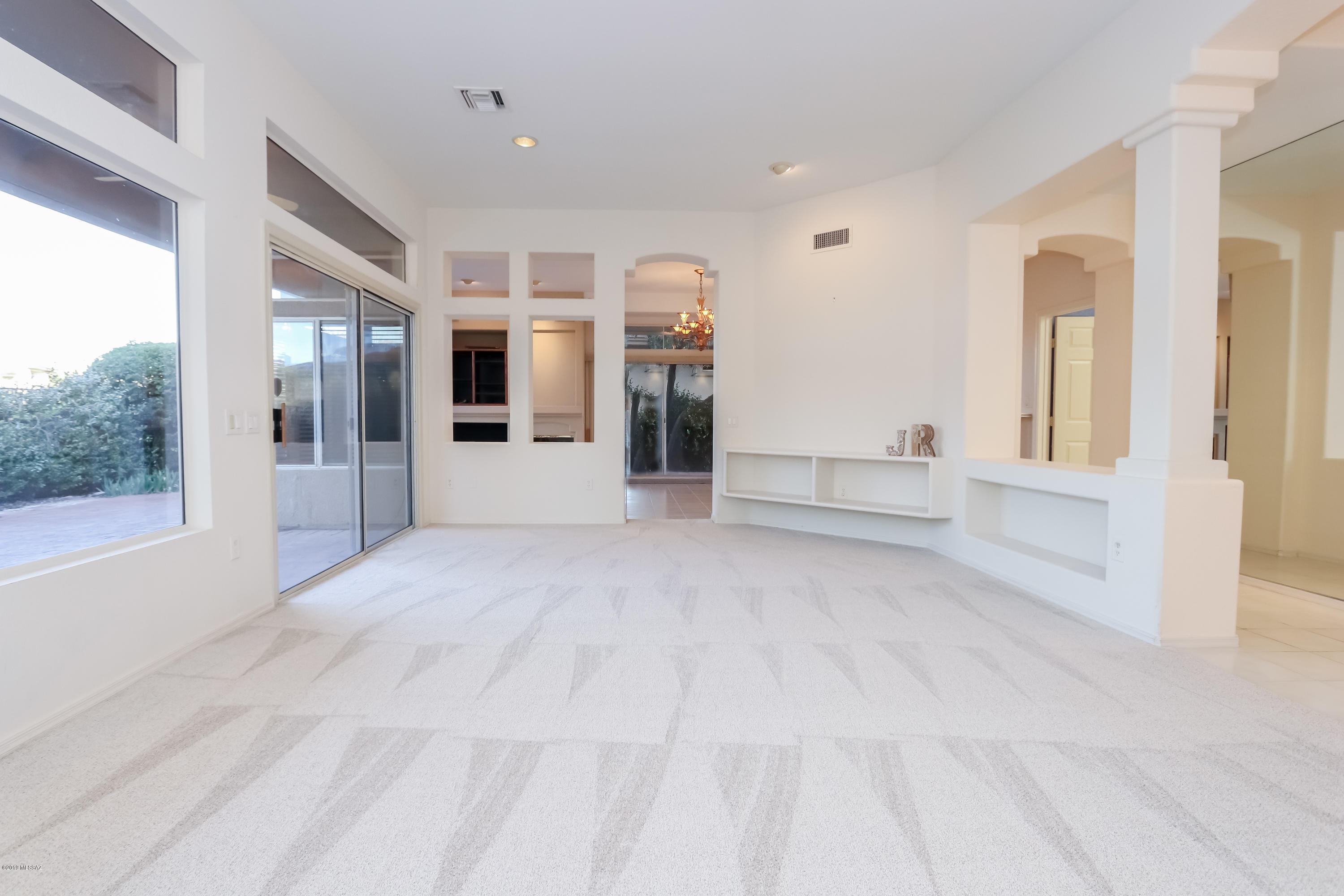 1845 E Somnolent Way