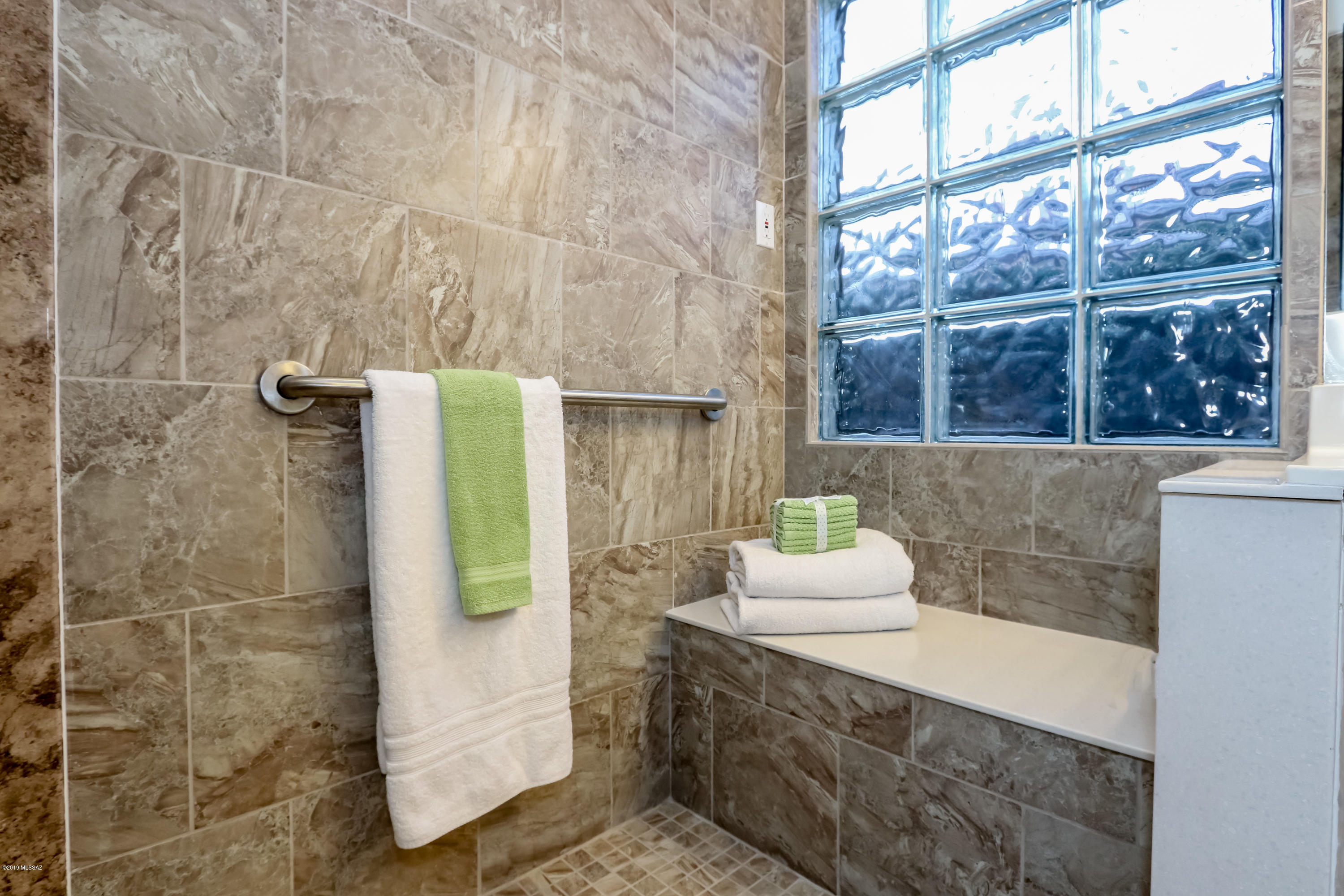 1845 E Somnolent Way