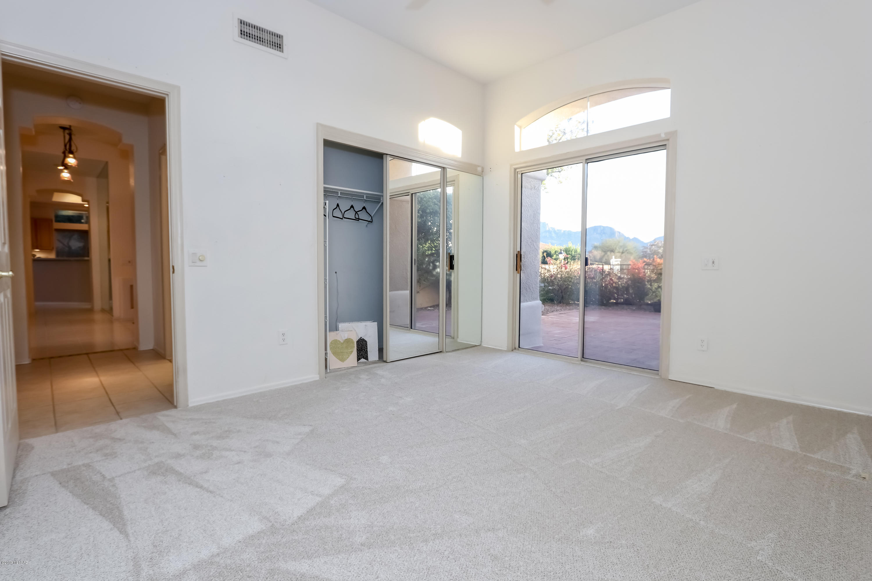 1845 E Somnolent Way