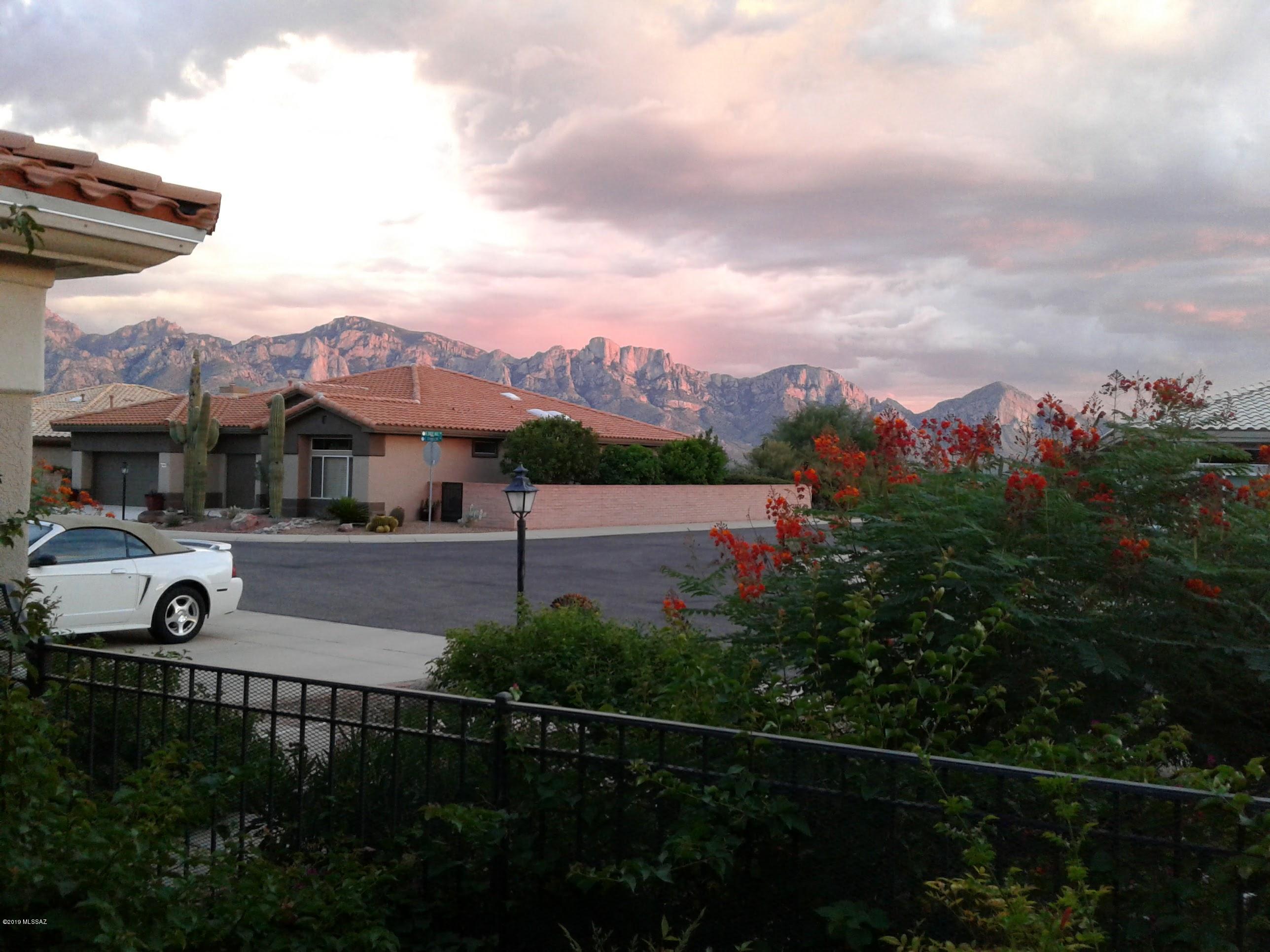 1845 E Somnolent Way