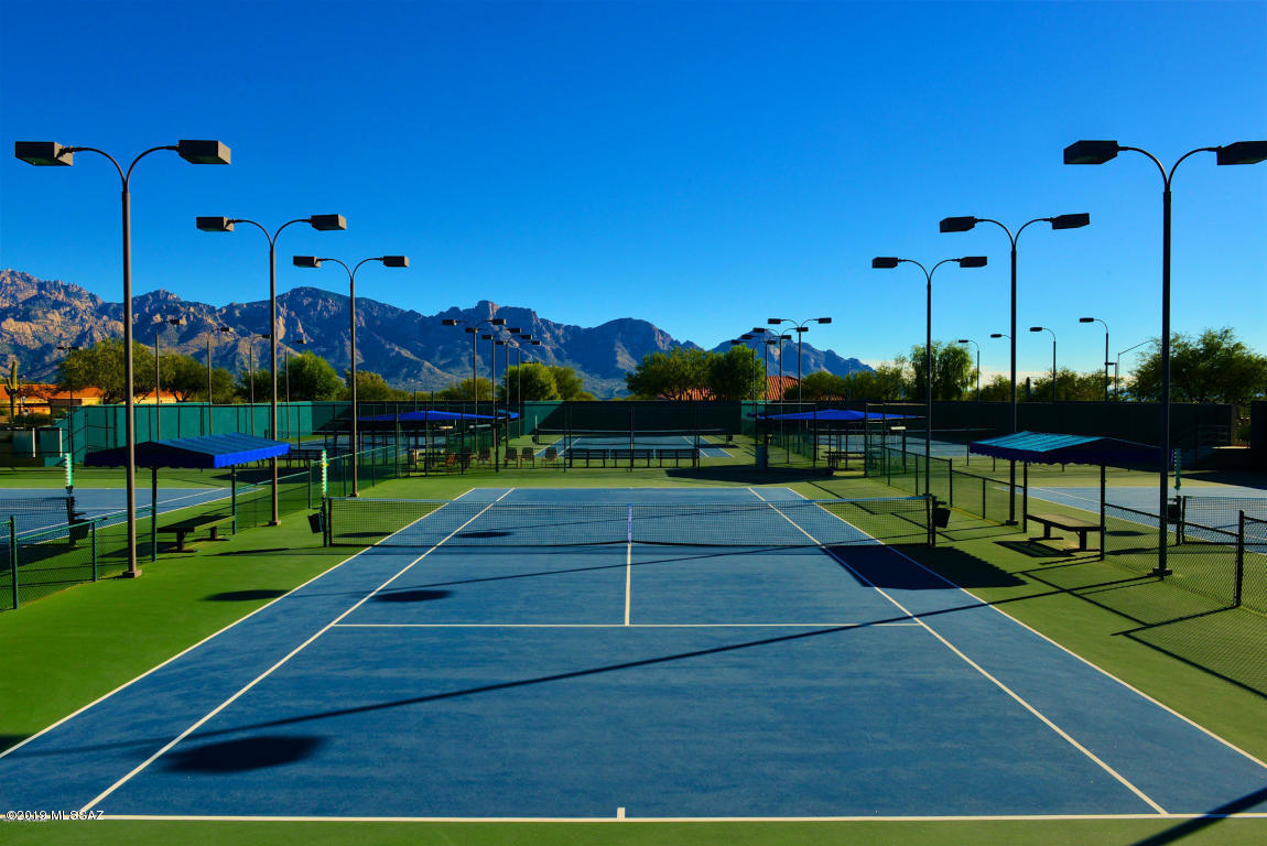 1845 E Somnolent Way