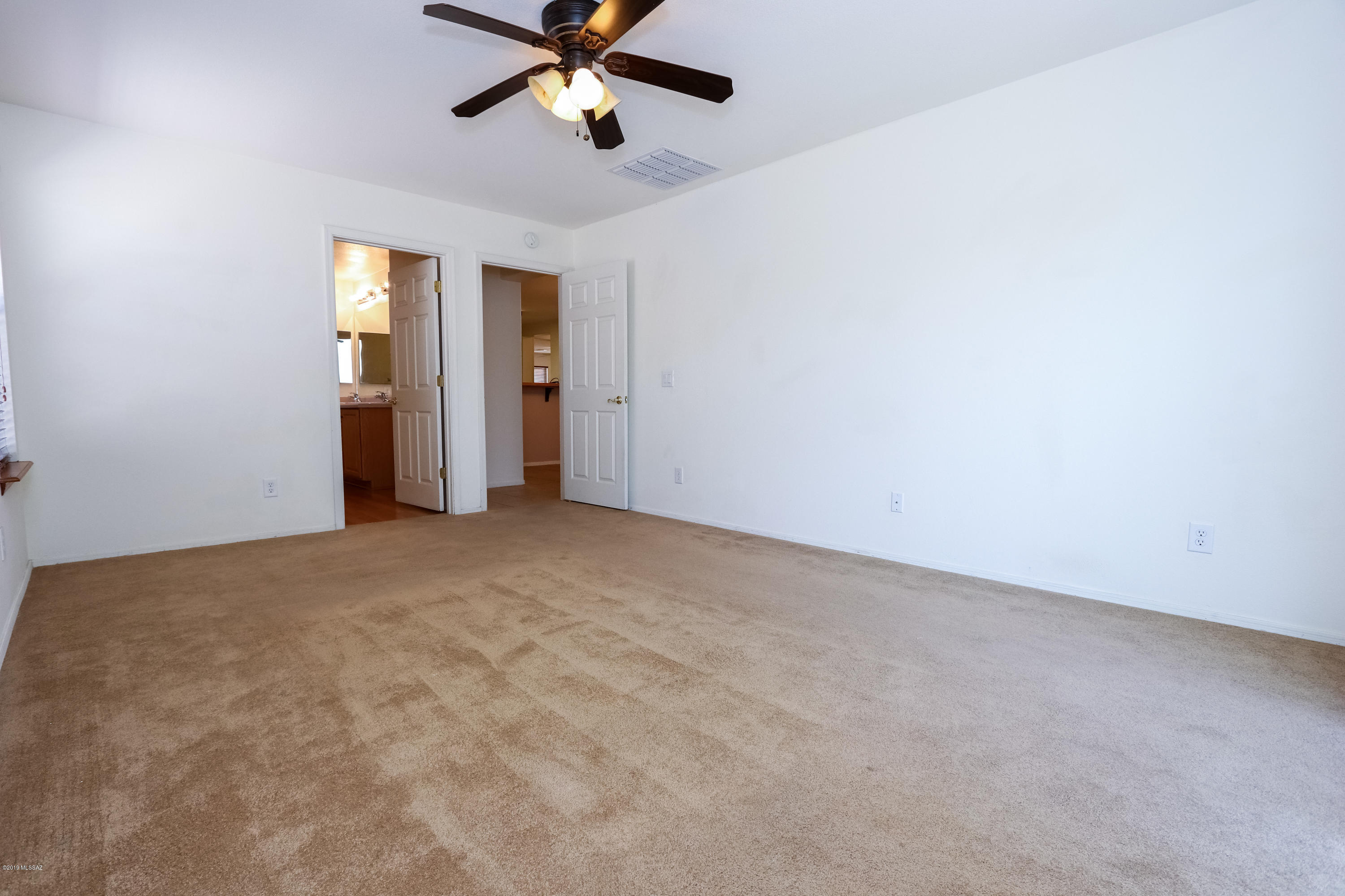 3645 E Farrier Drive