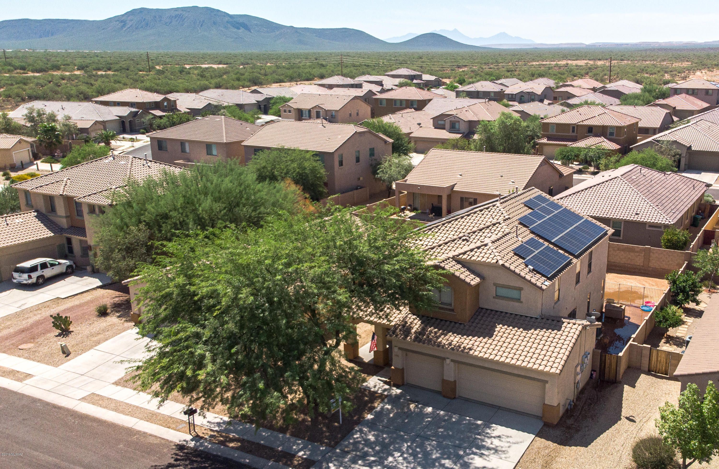 6423 W Swan Falls Way