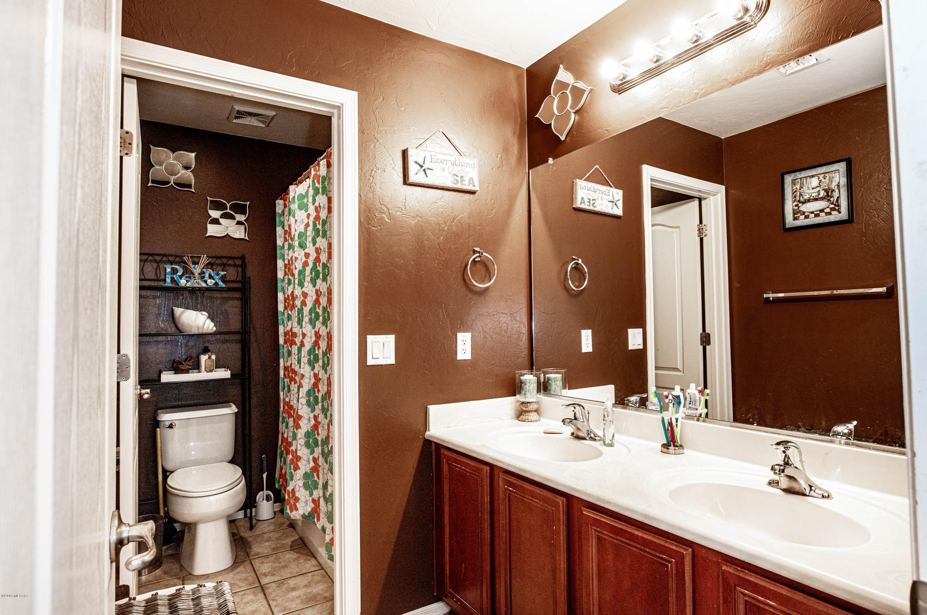 6423 W Swan Falls Way