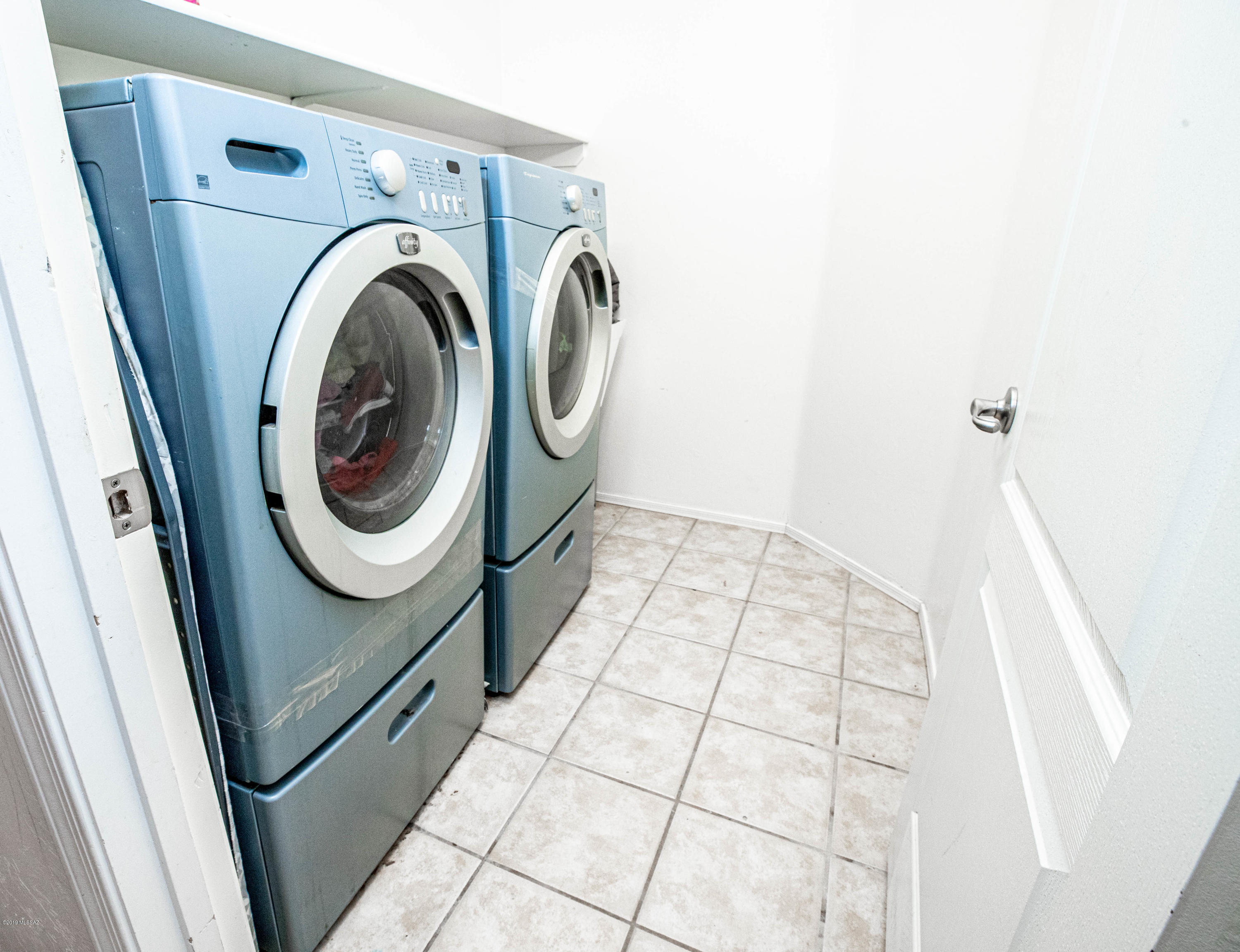 6423 W Swan Falls Way