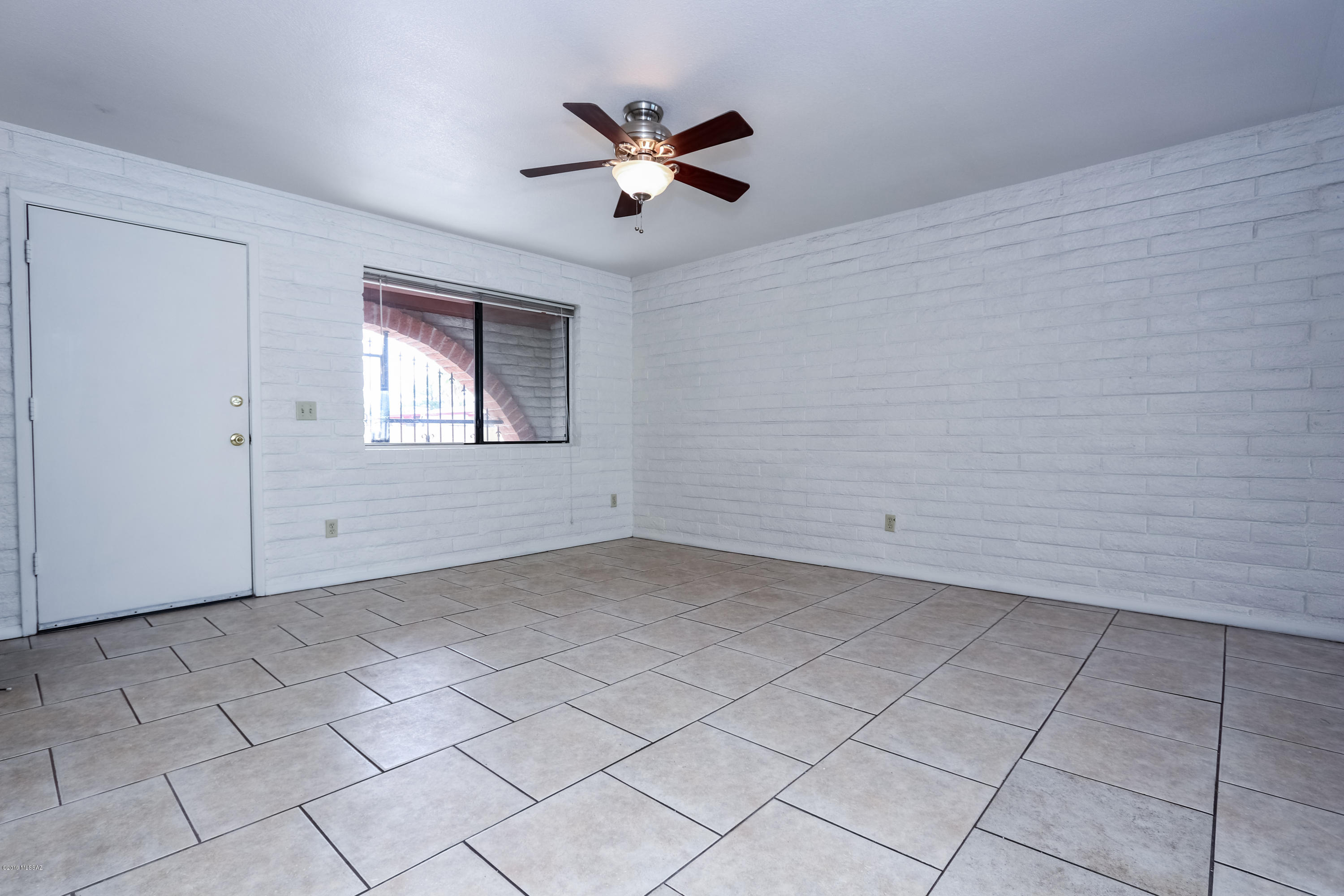 5945 N Antillon Place