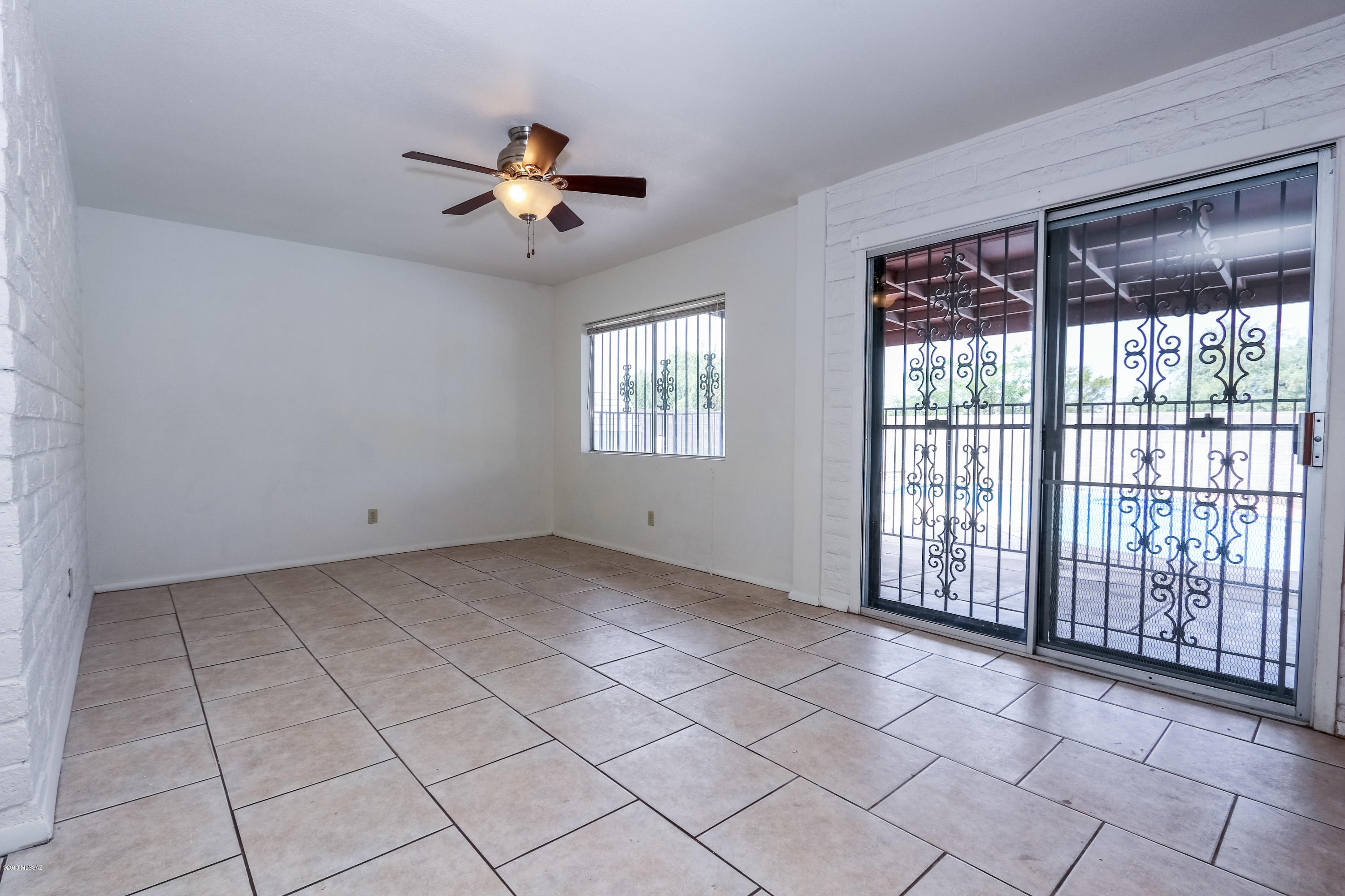 5945 N Antillon Place