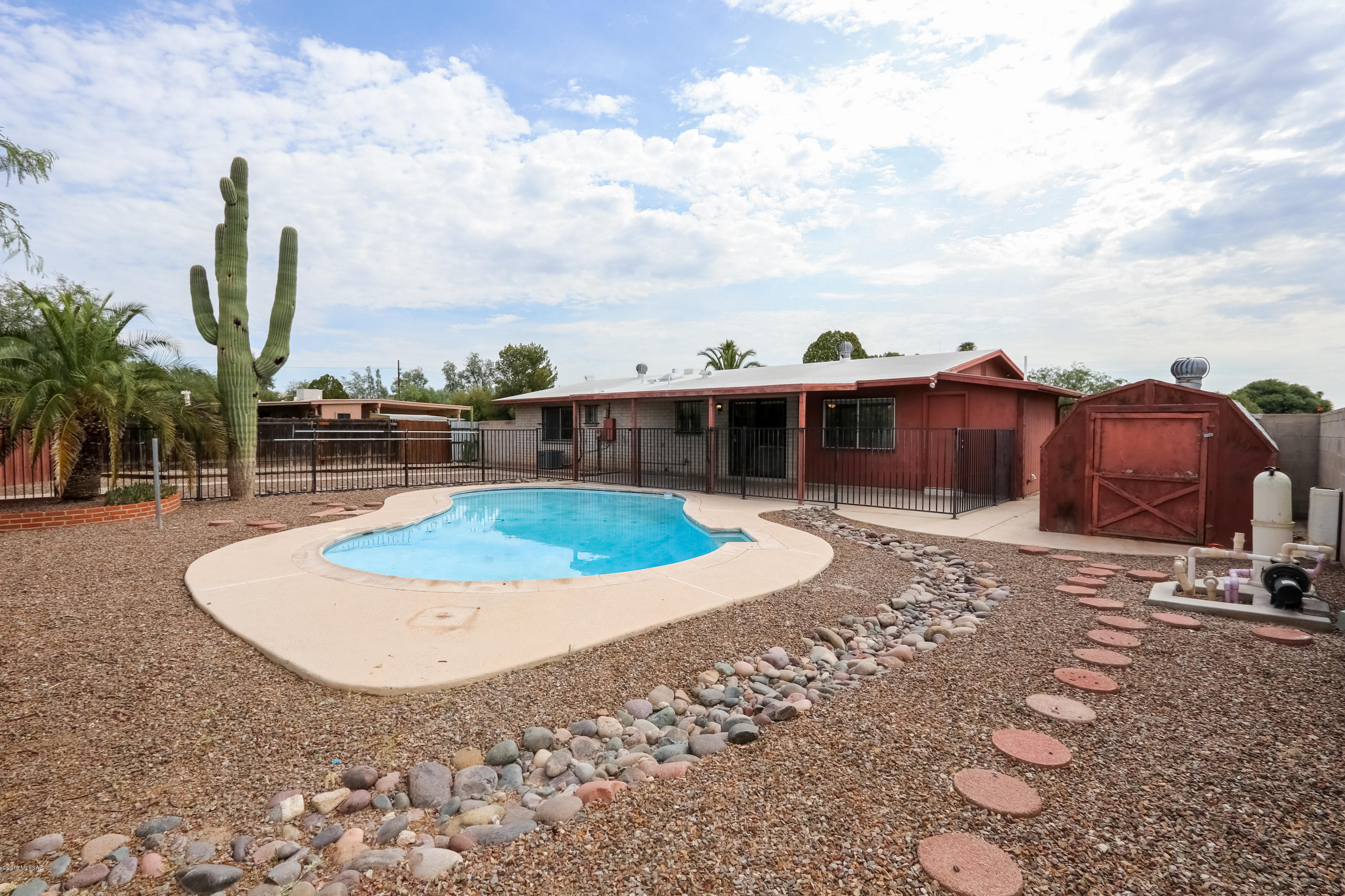 5945 N Antillon Place