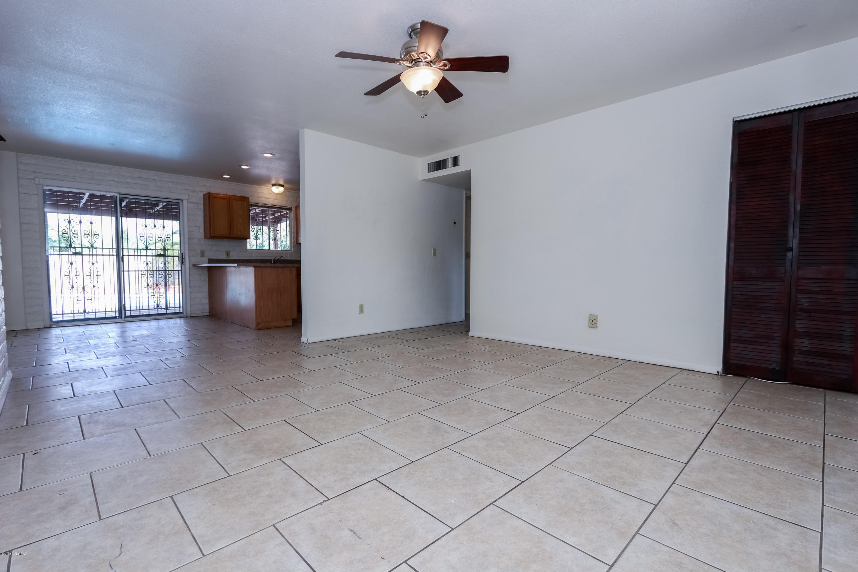 5945 N Antillon Place