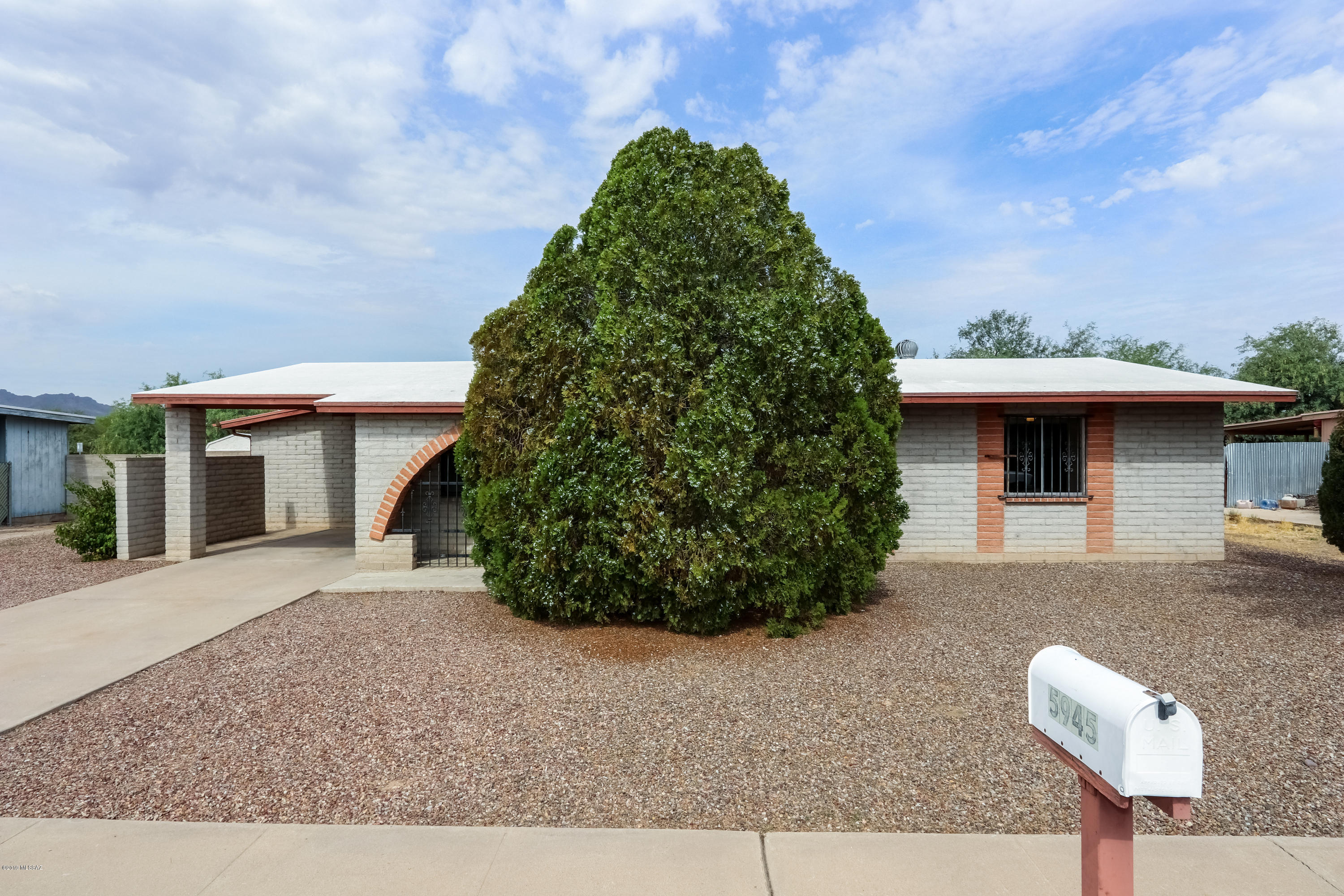 5945 N Antillon Place