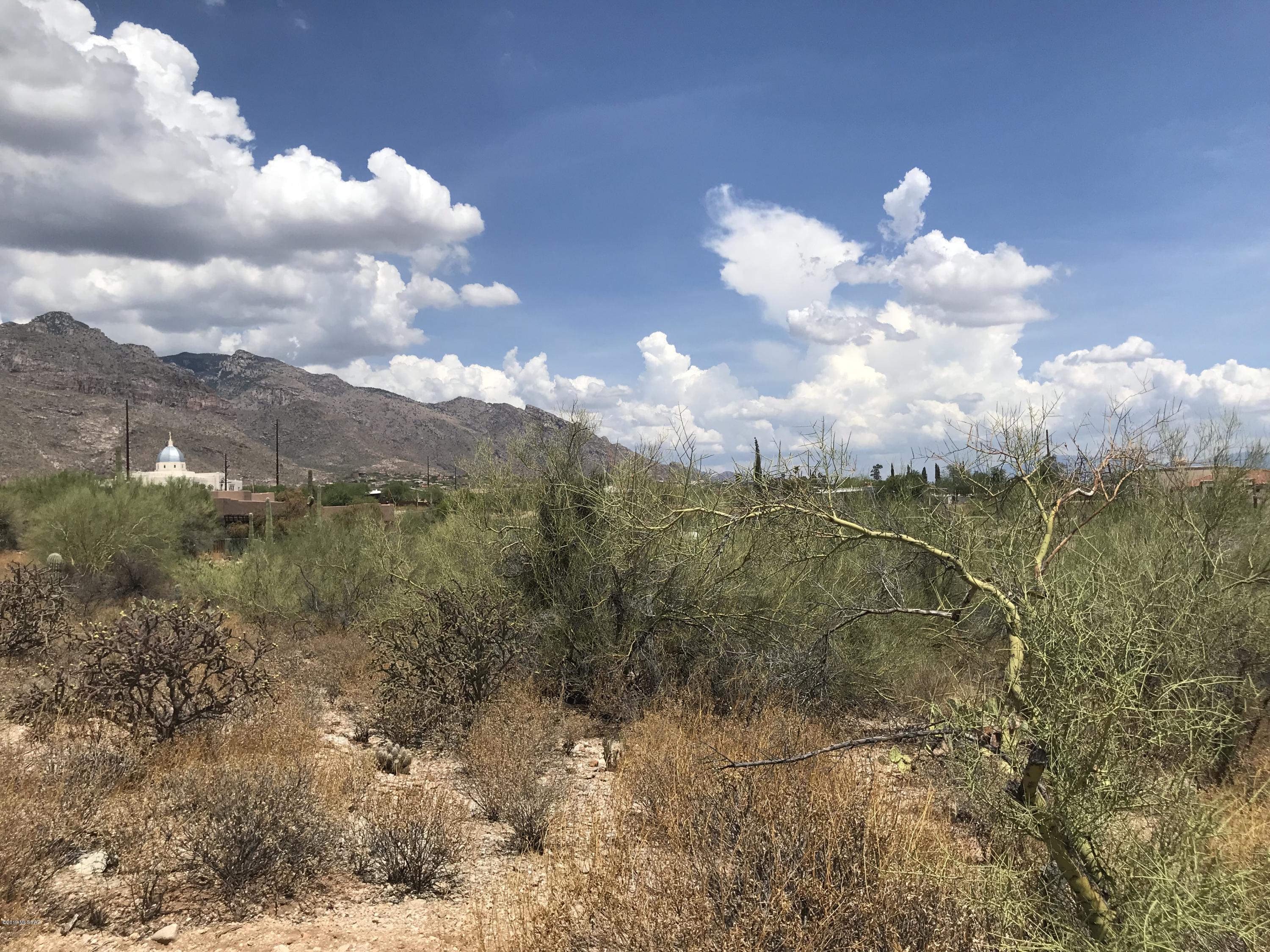 7125 N Thunderhead Drive