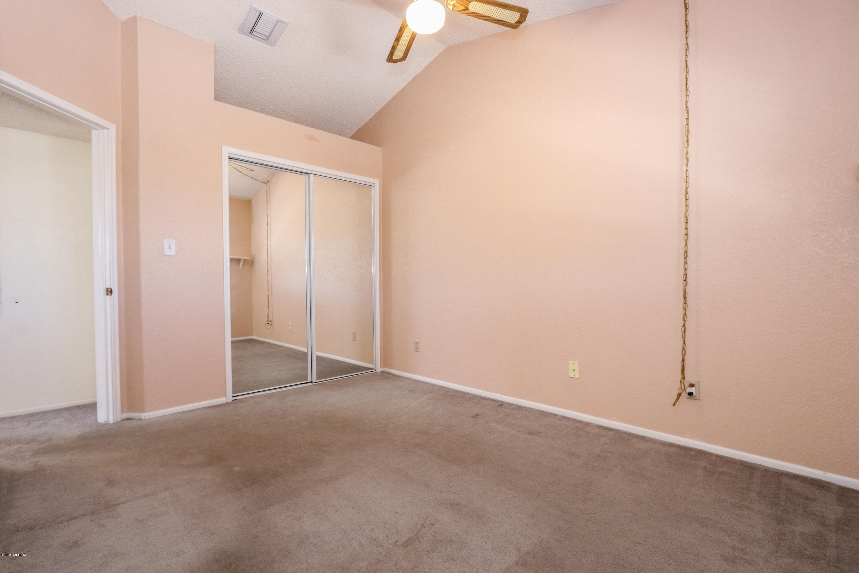 9690 N Donegal Place