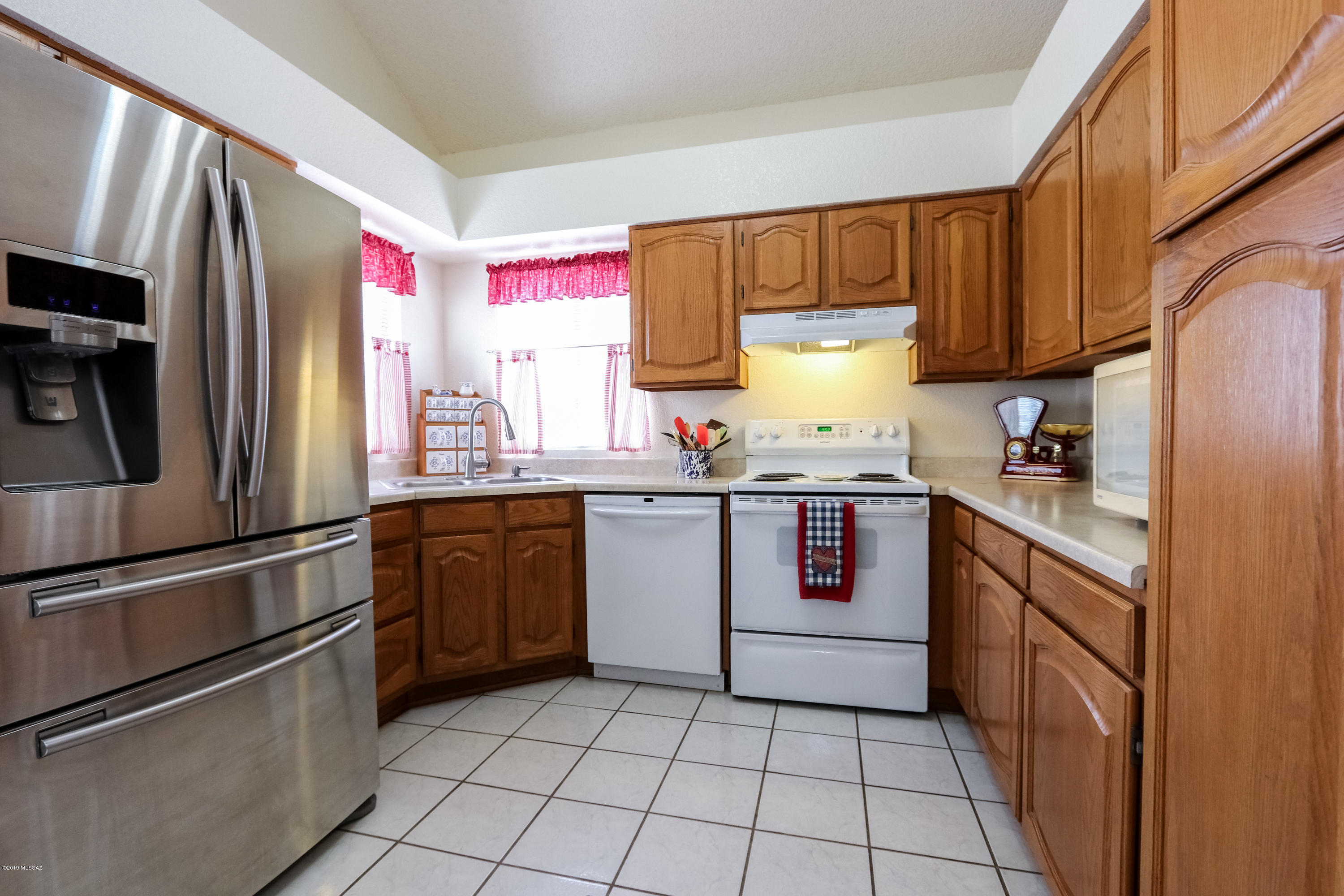 9690 N Donegal Place