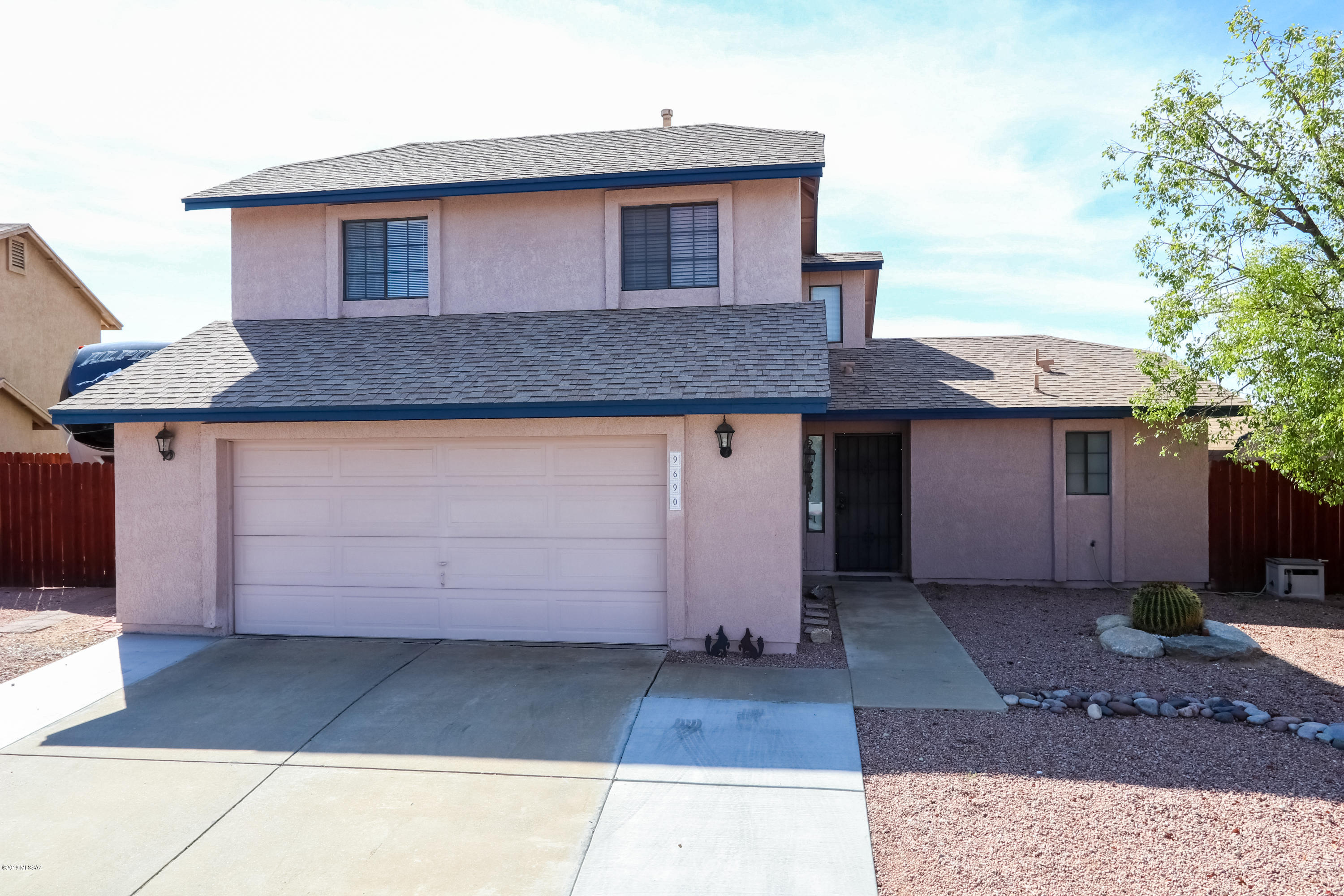 9690 N Donegal Place