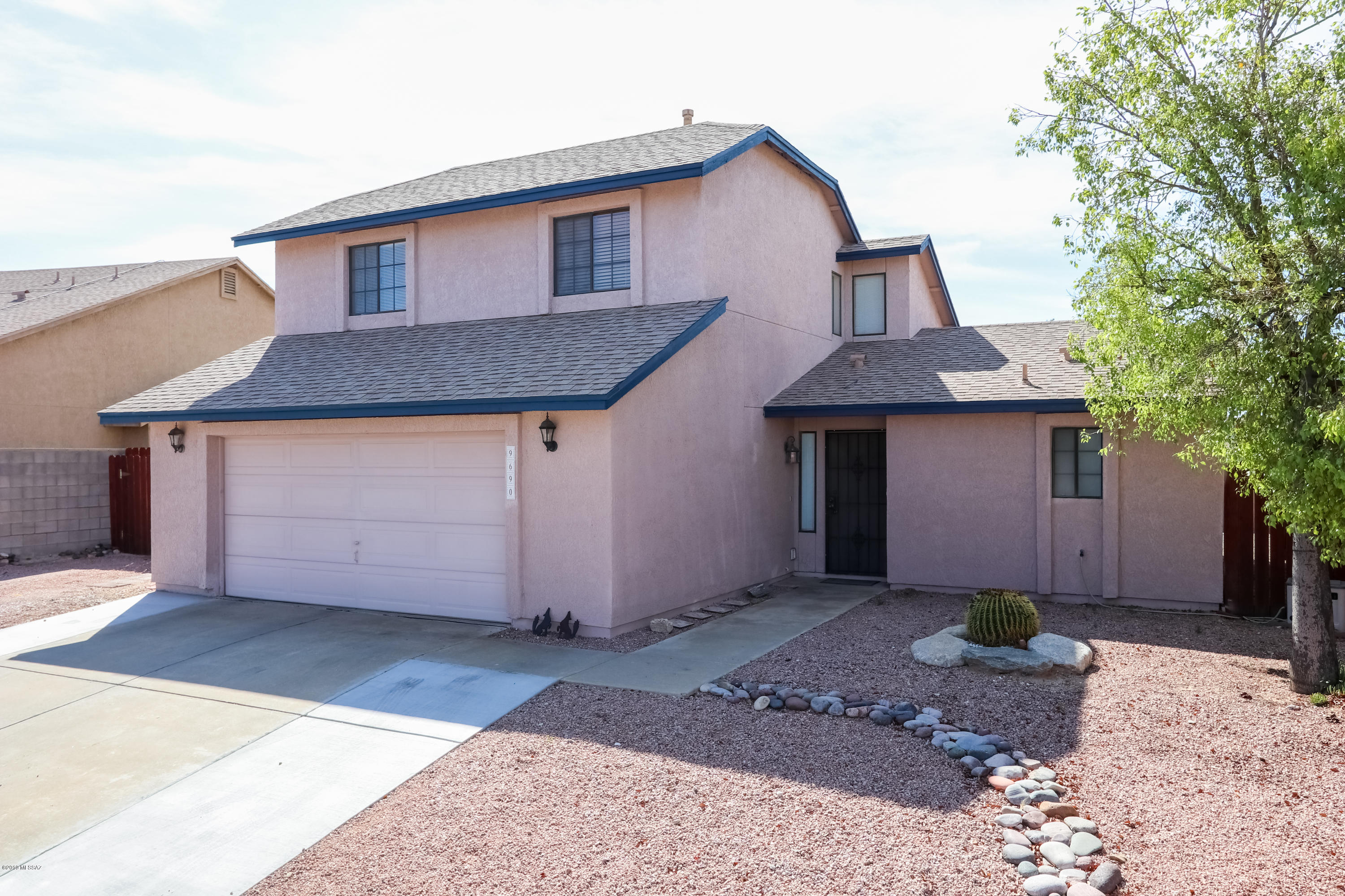 9690 N Donegal Place