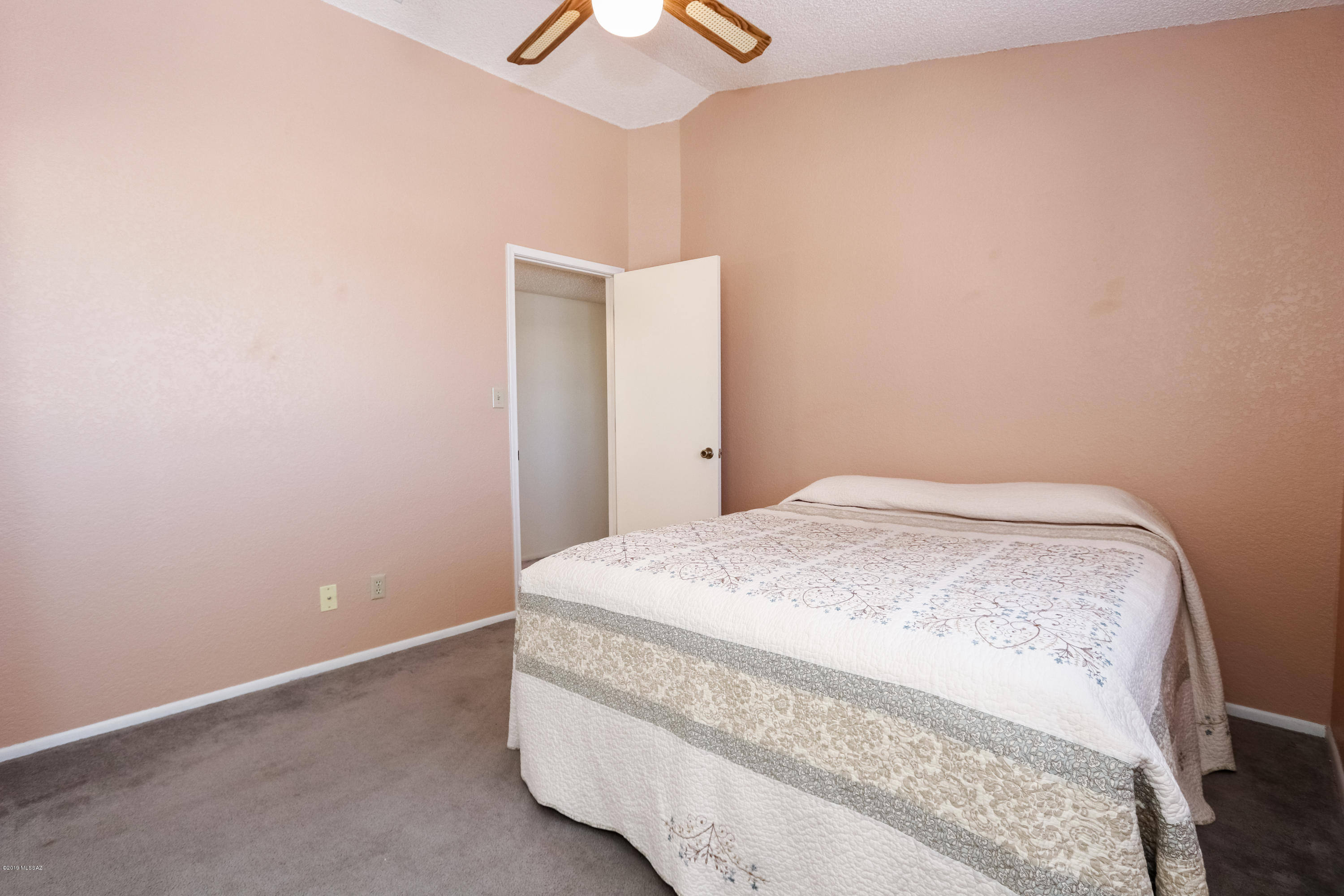 9690 N Donegal Place