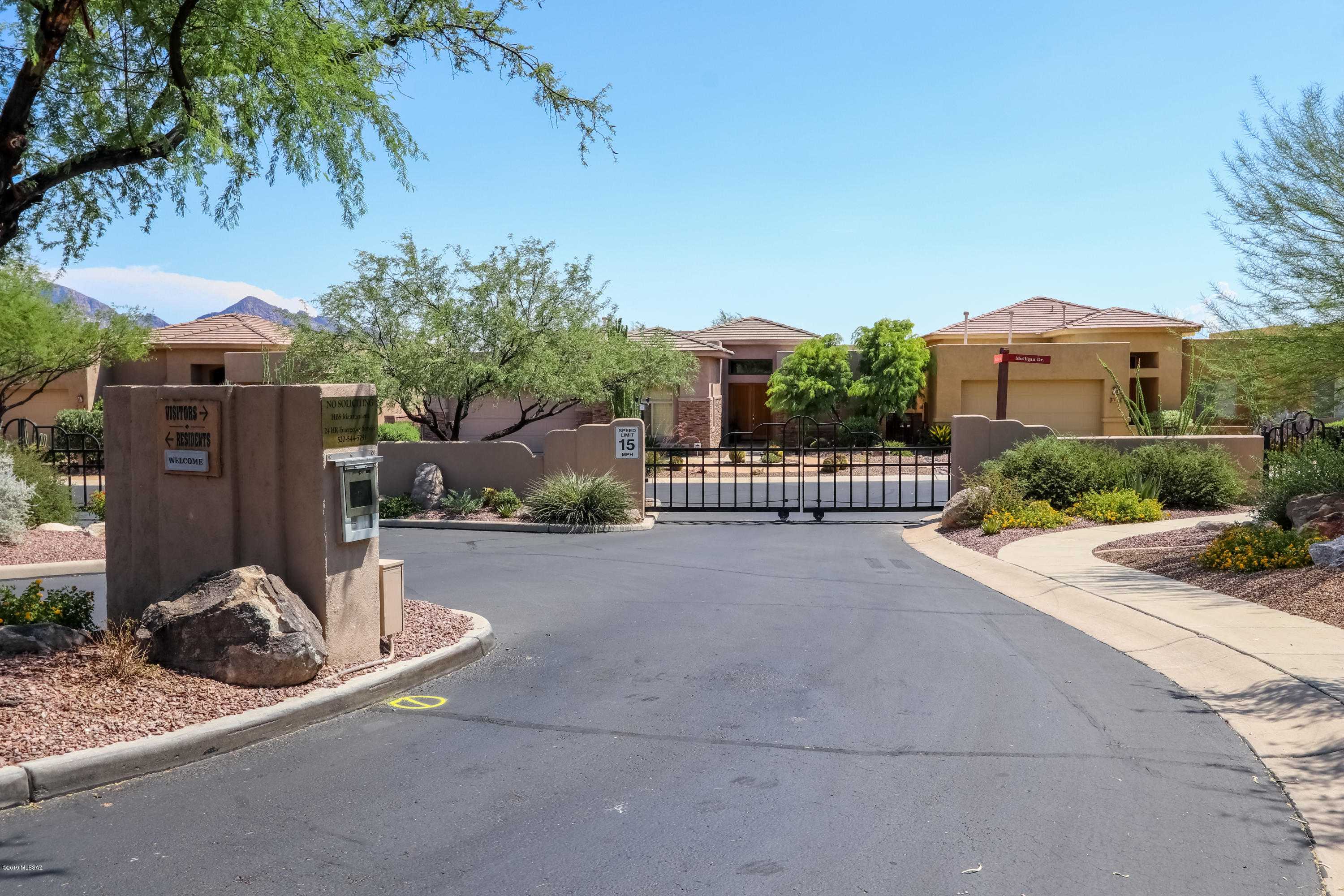 13832 N Maxfli Drive