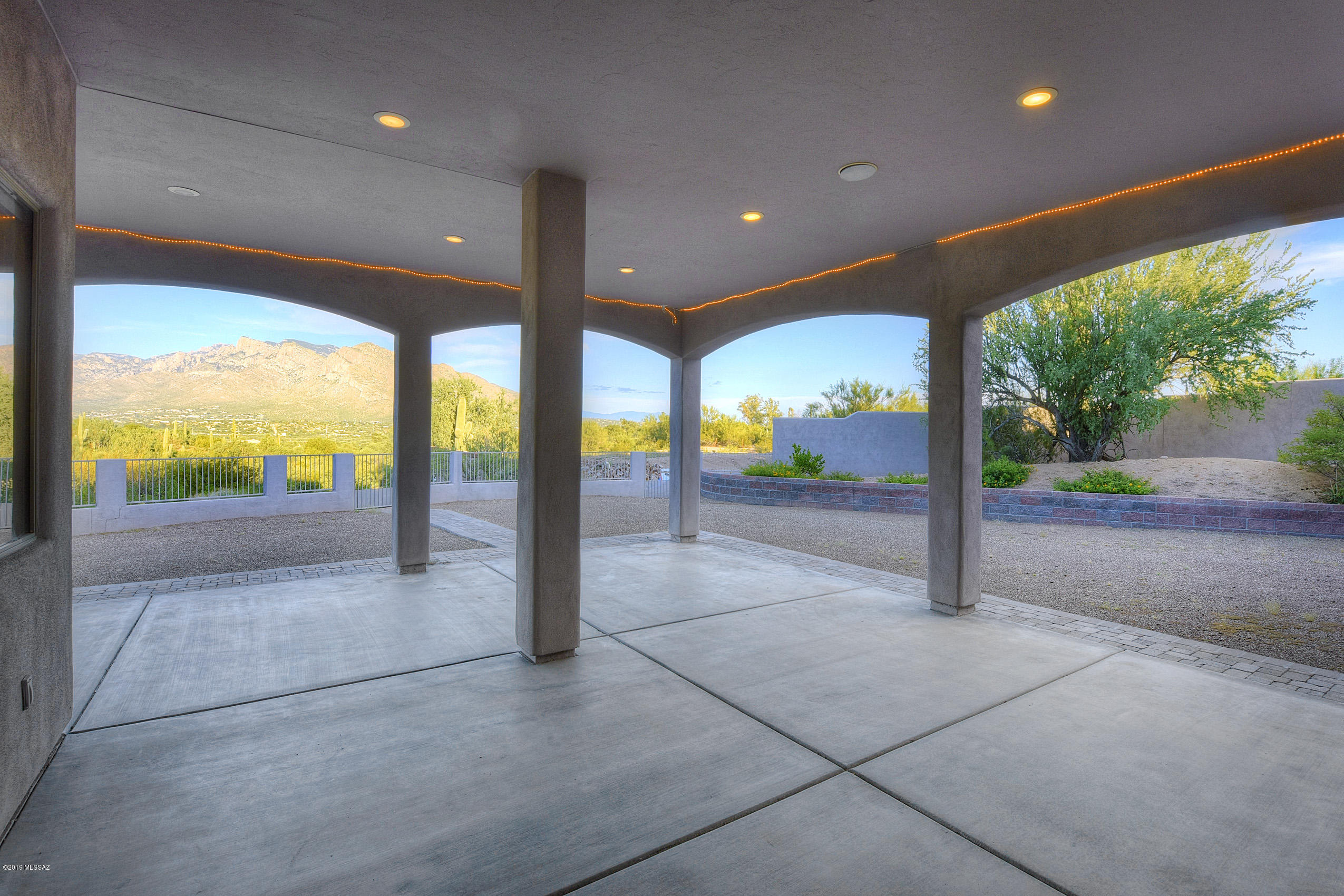 9610 N Camino Del Plata