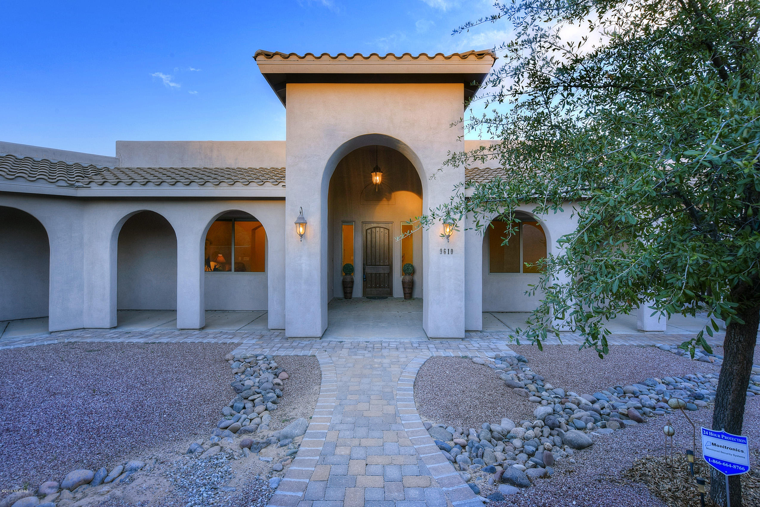 9610 N Camino Del Plata