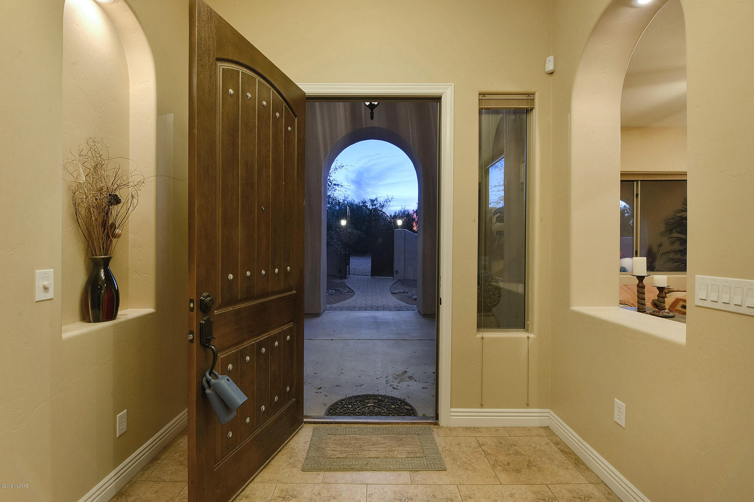 9610 N Camino Del Plata