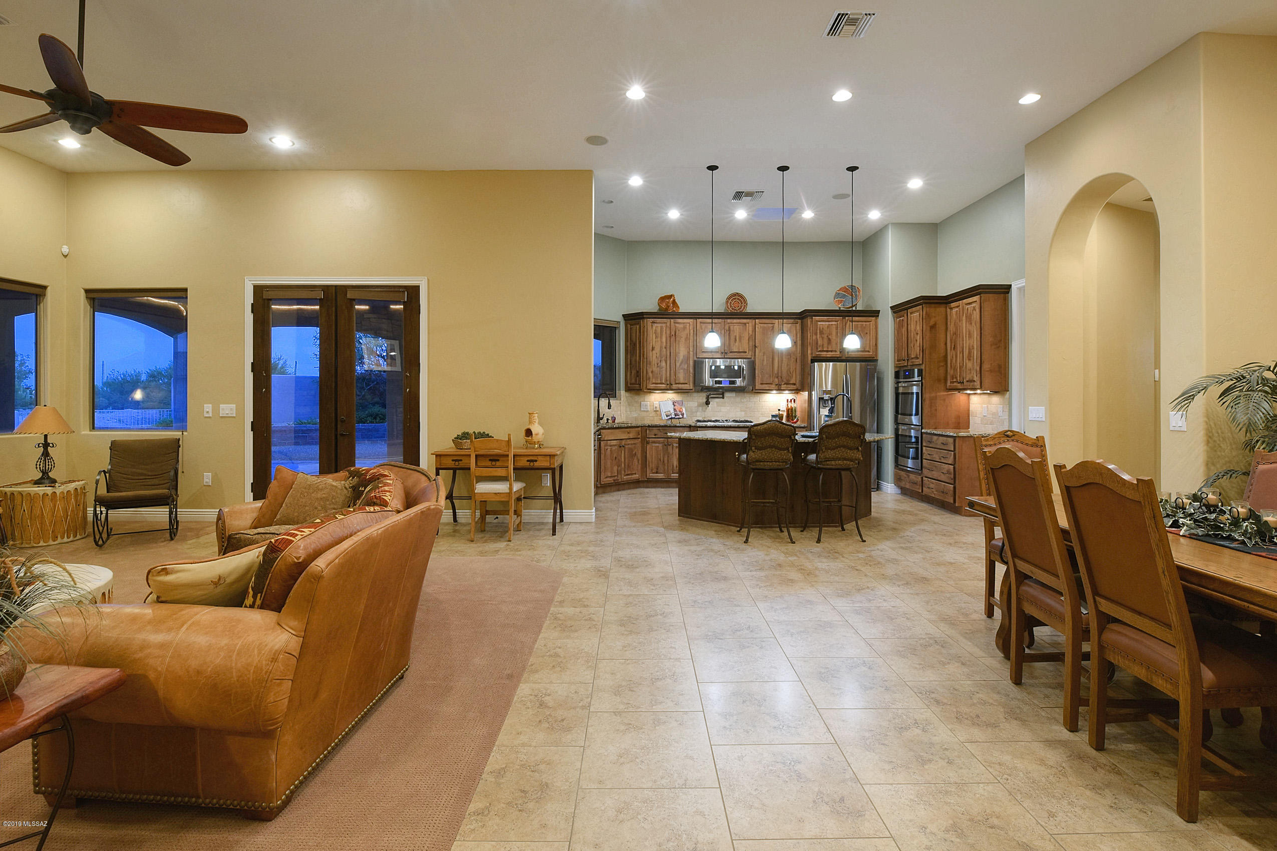 9610 N Camino Del Plata