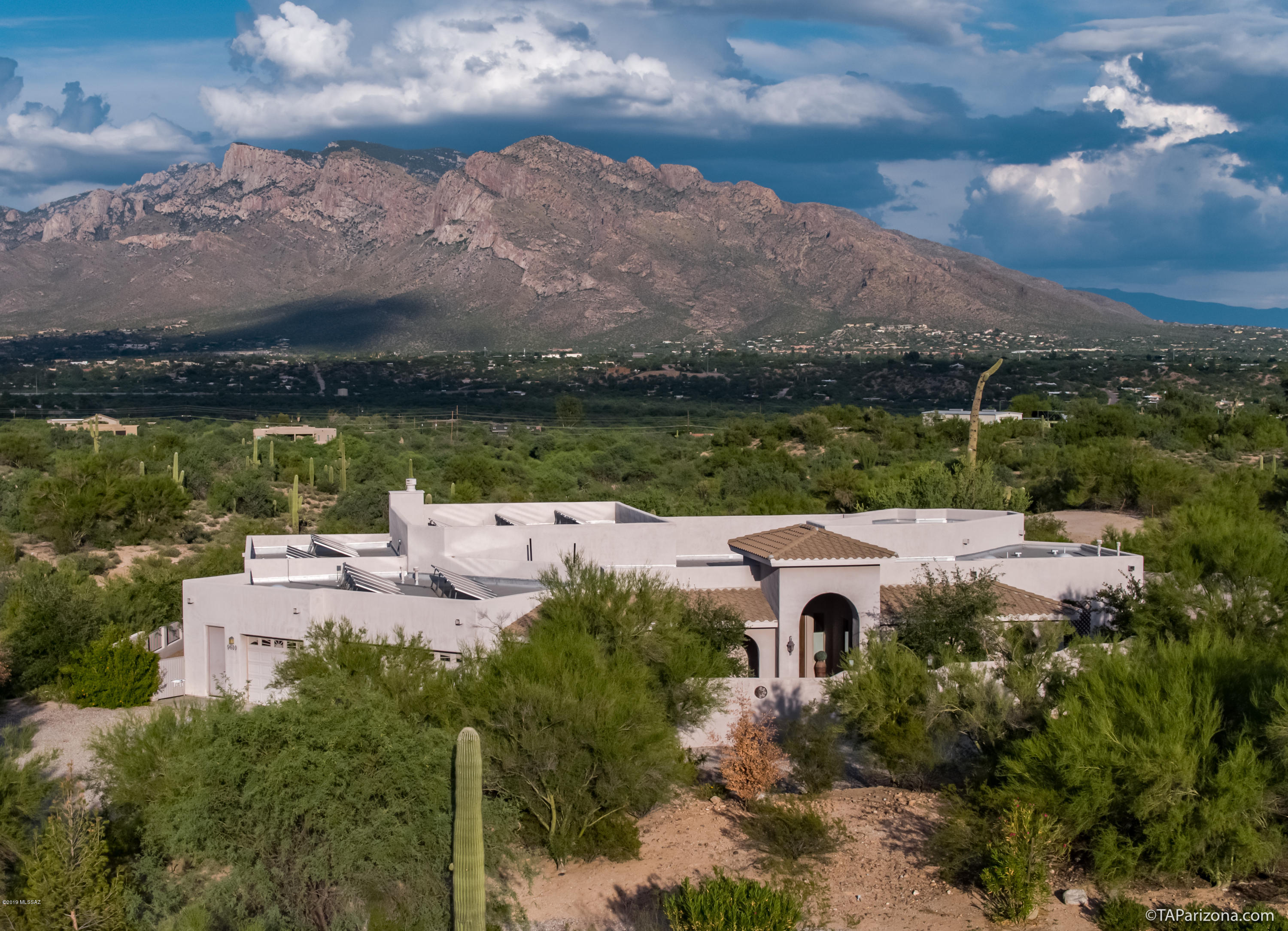 9610 N Camino Del Plata