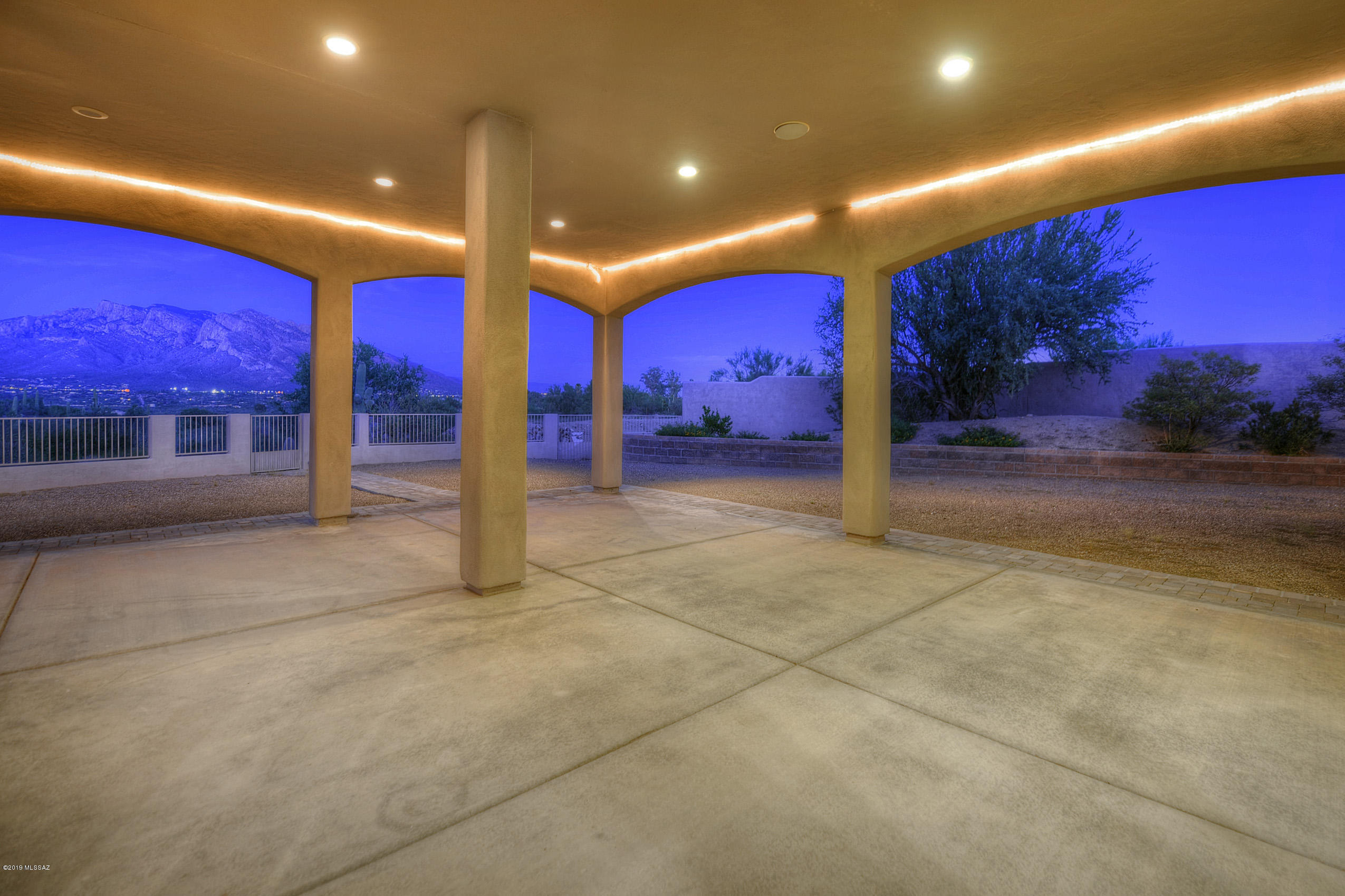 9610 N Camino Del Plata