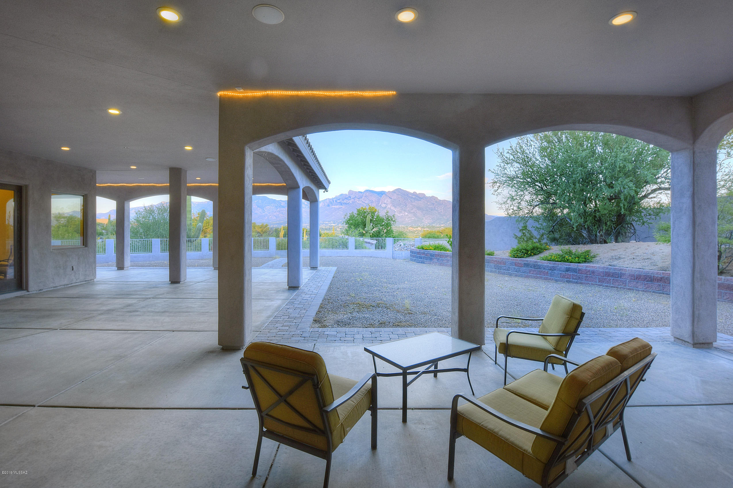 9610 N Camino Del Plata