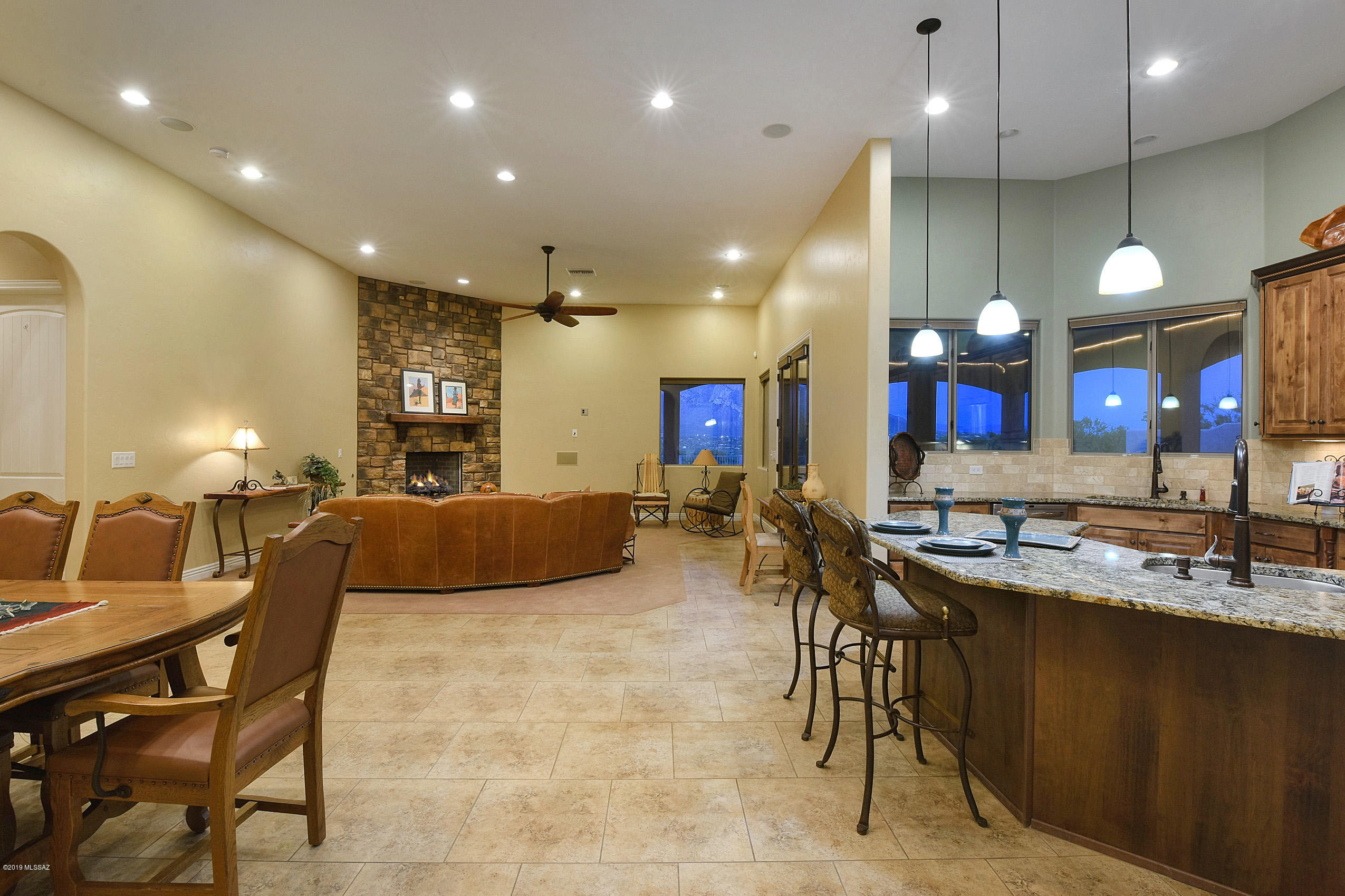 9610 N Camino Del Plata