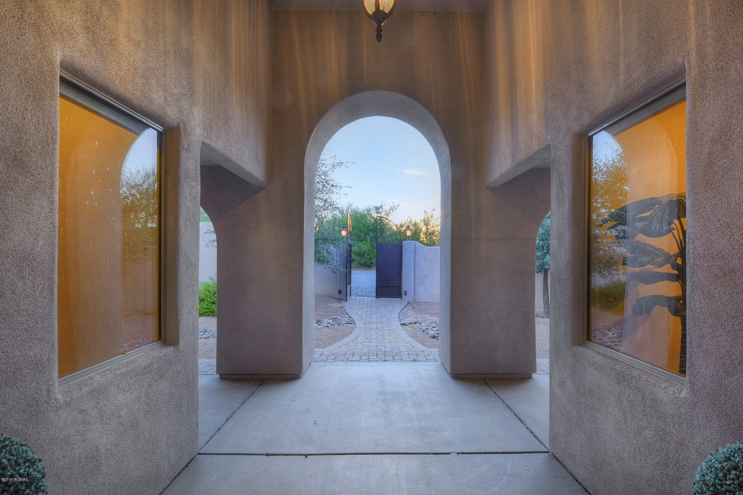 9610 N Camino Del Plata