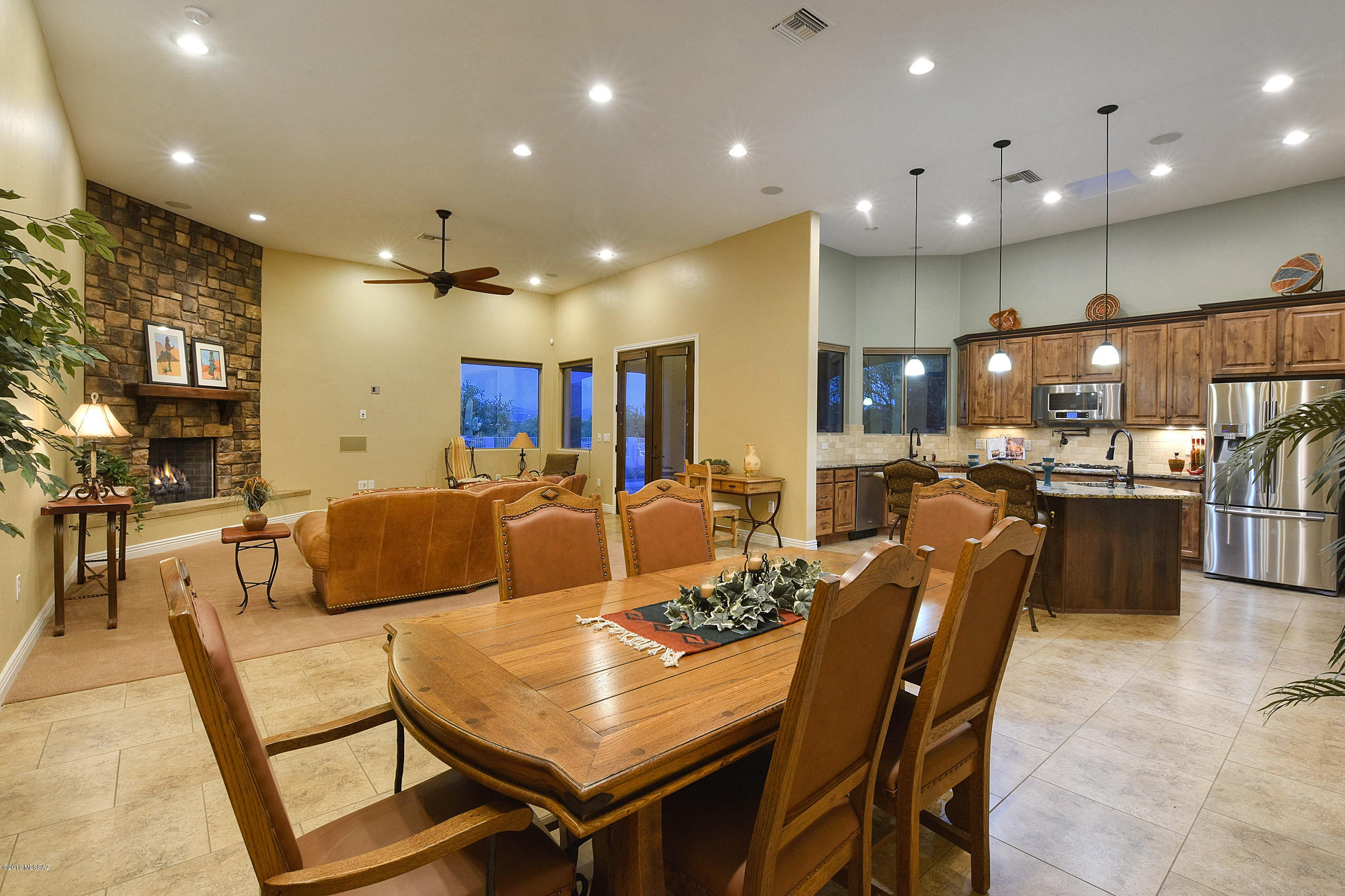 9610 N Camino Del Plata