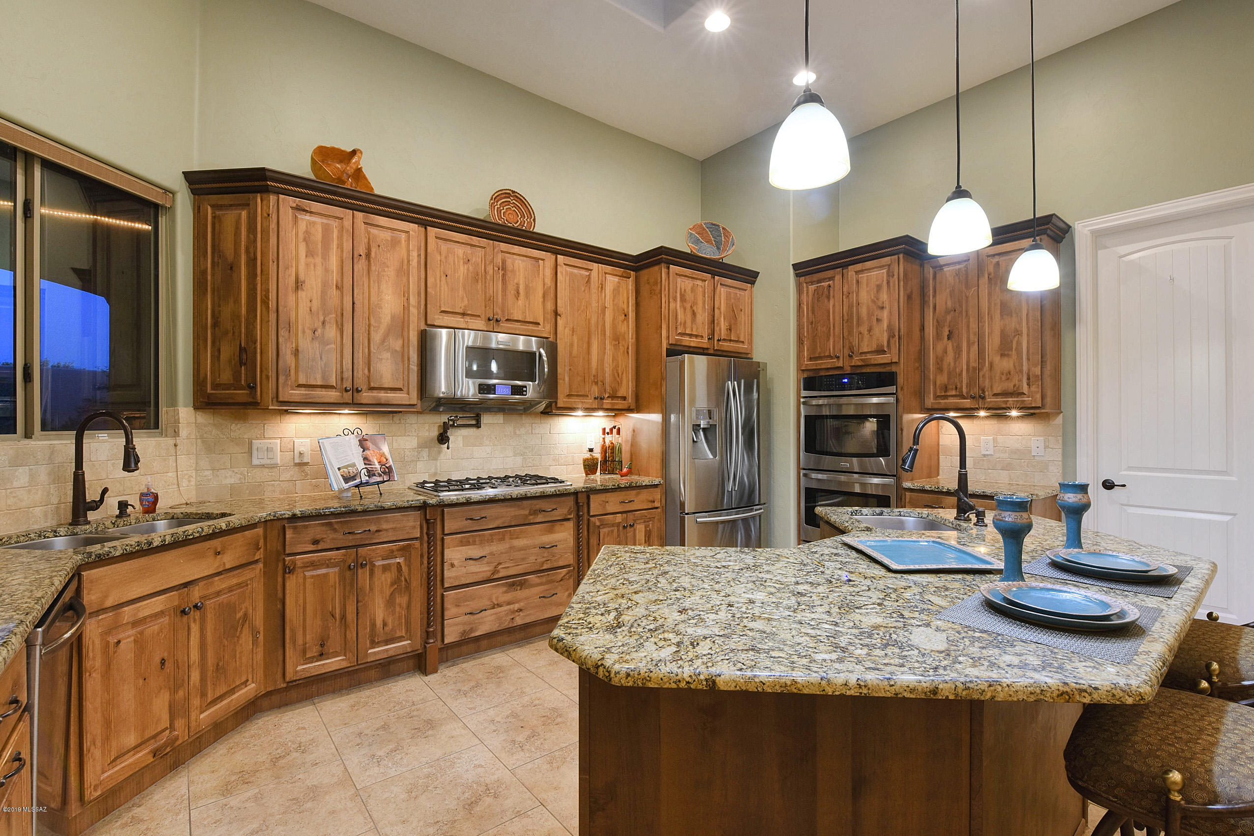 9610 N Camino Del Plata