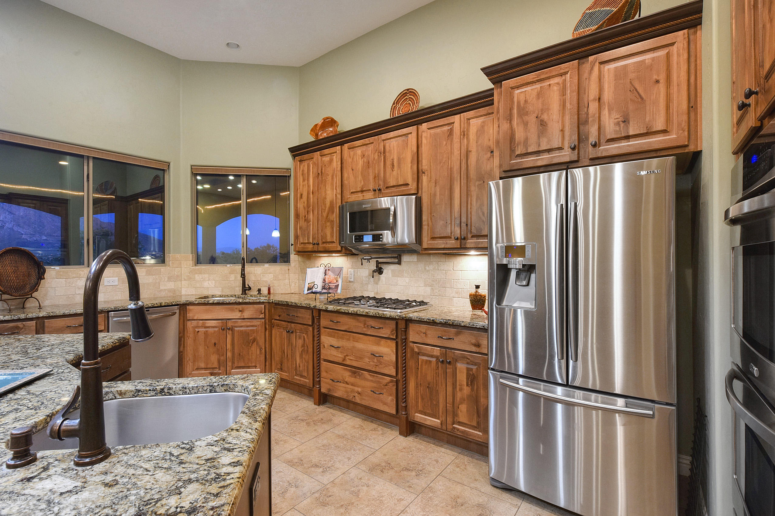 9610 N Camino Del Plata