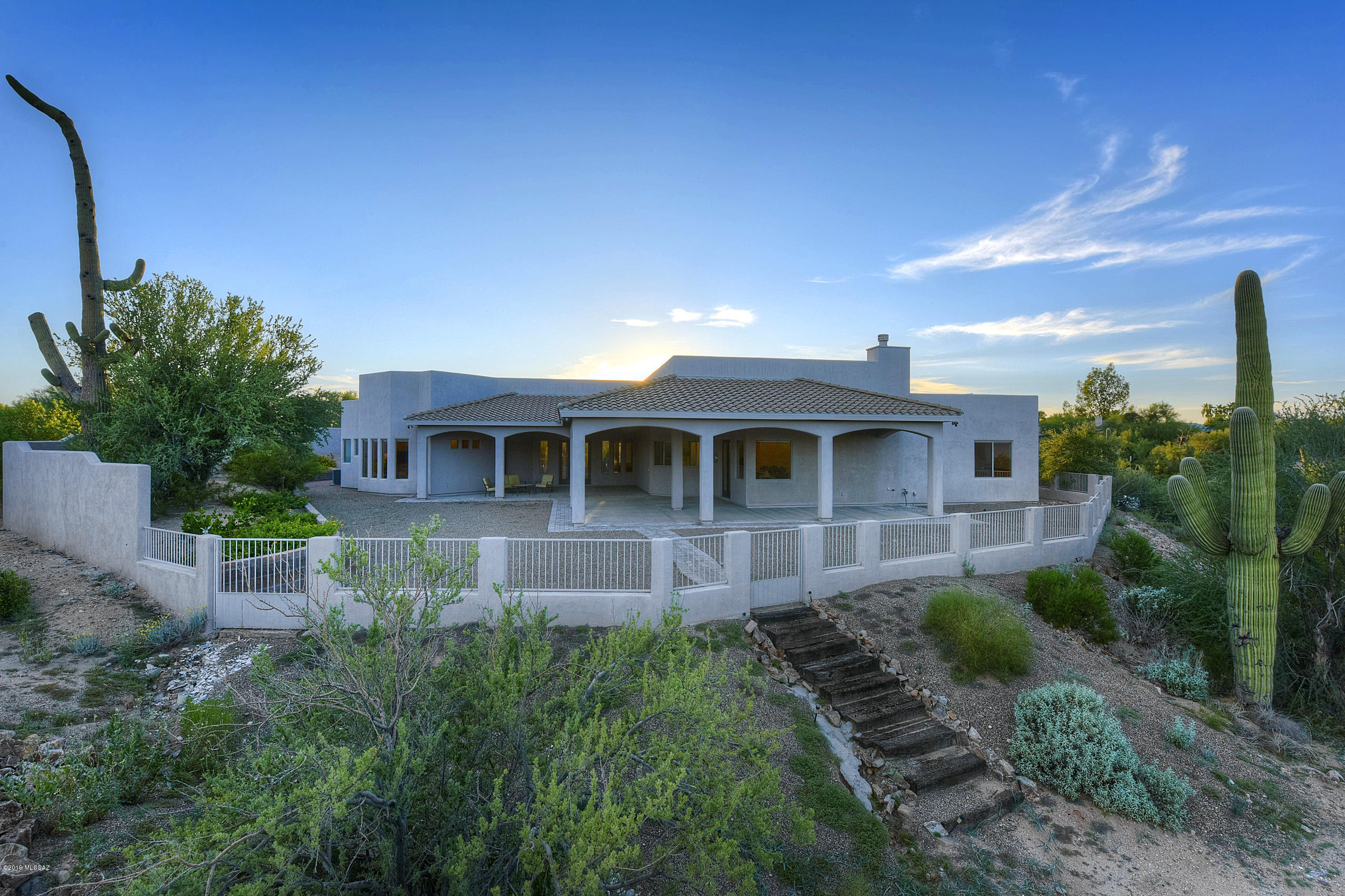 9610 N Camino Del Plata