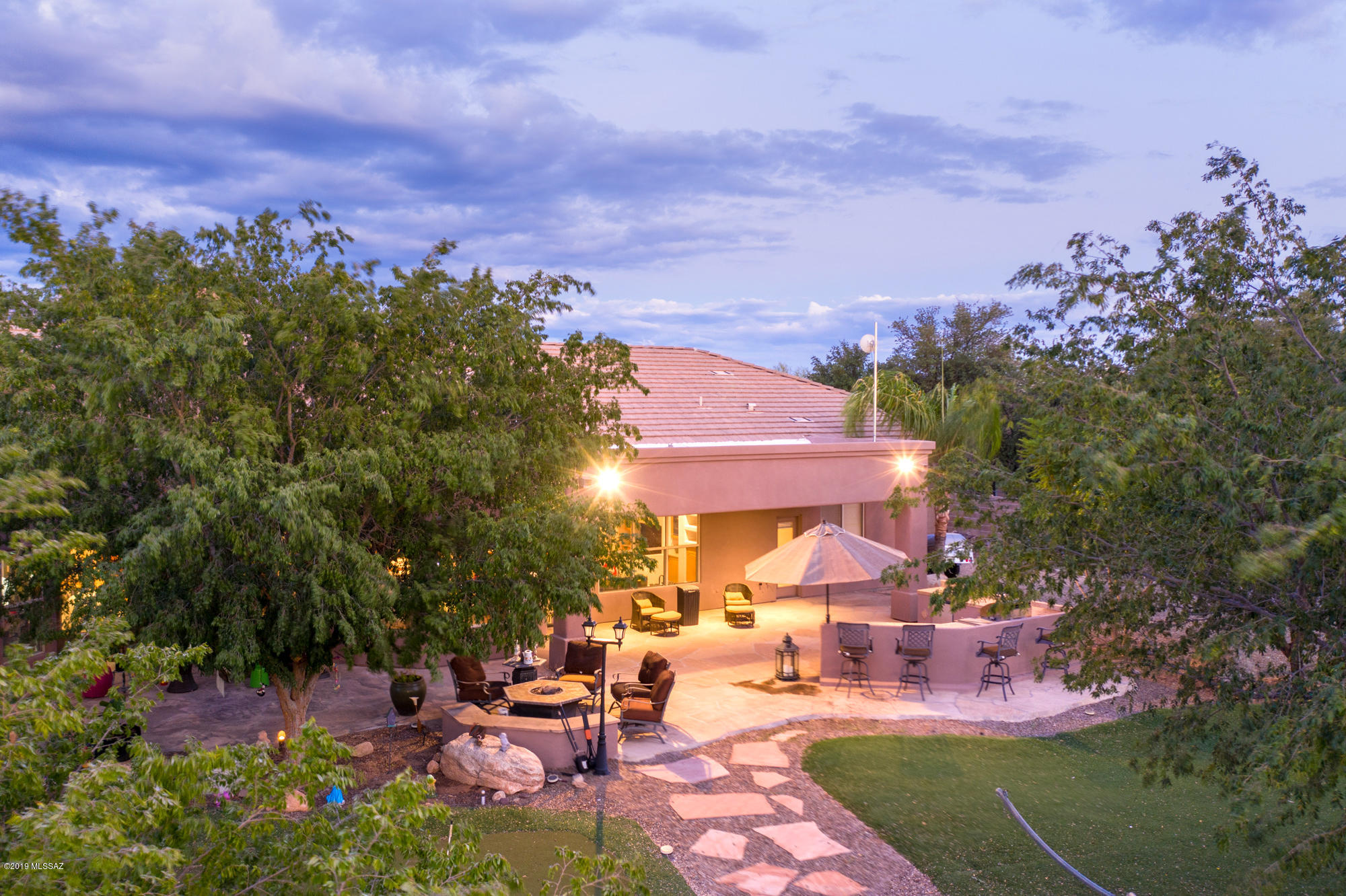 10065 N Ironwood Oasis Place