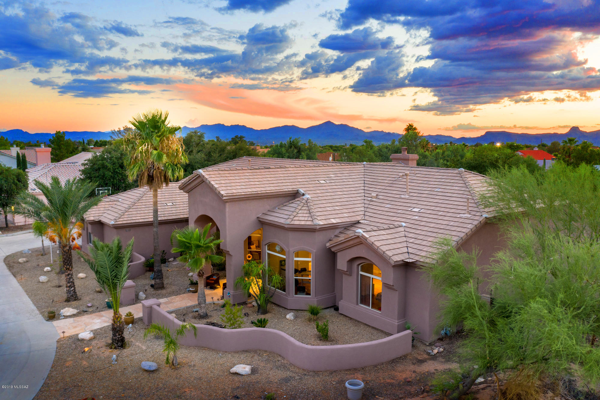 10065 N Ironwood Oasis Place