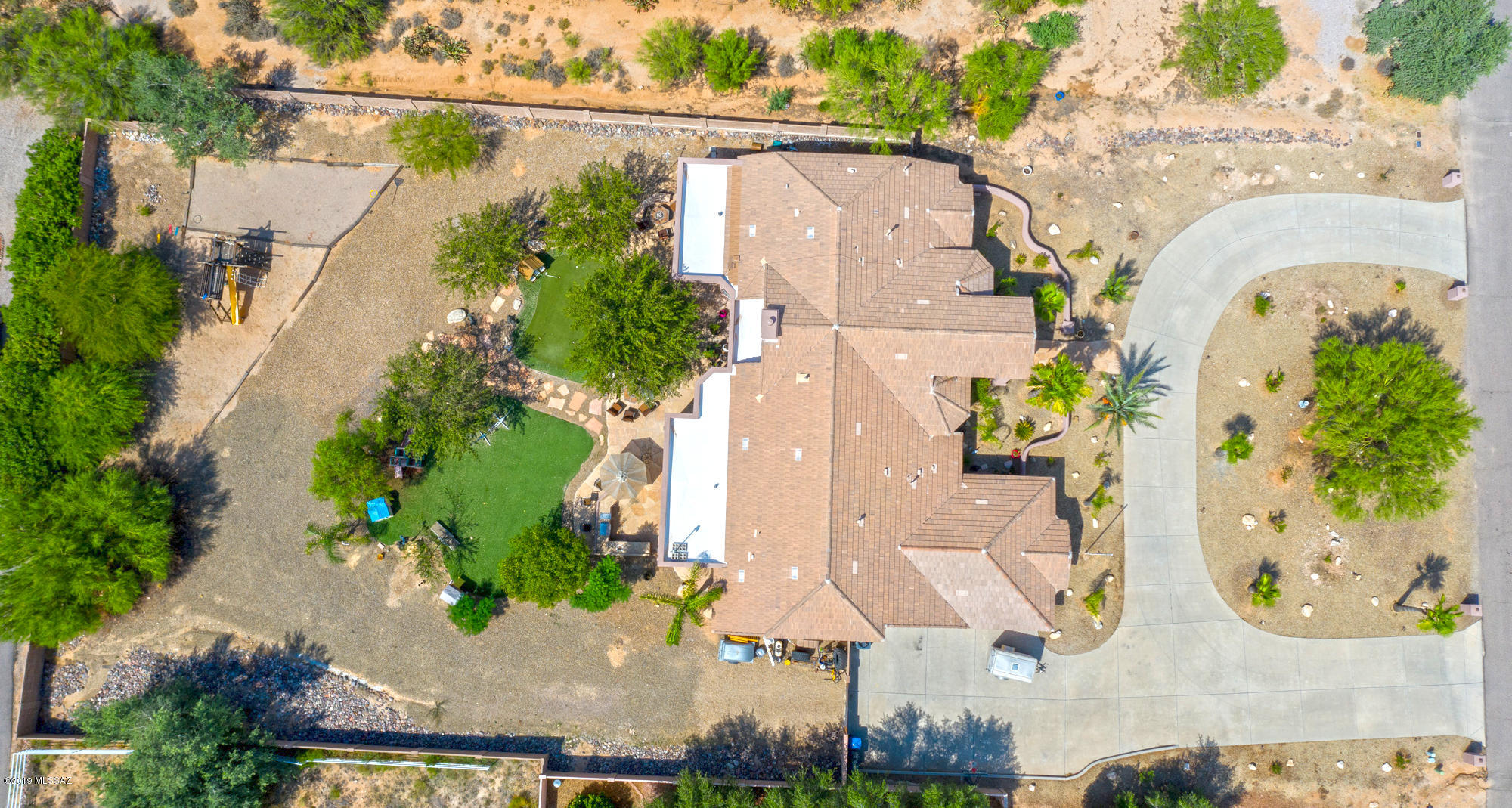 10065 N Ironwood Oasis Place