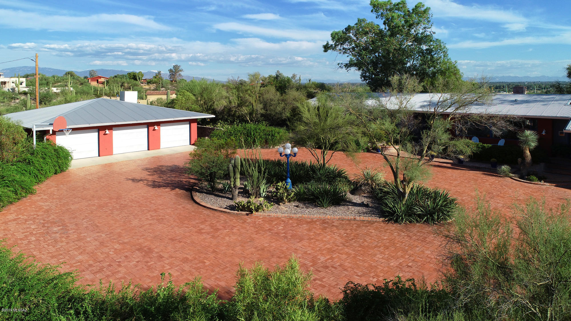 4520 N Hacienda Del Sol Road