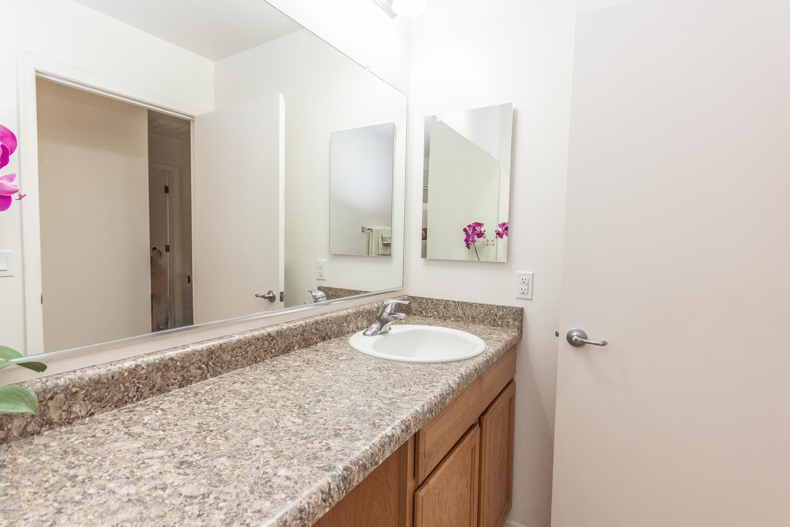 8296 W Melanitta Drive