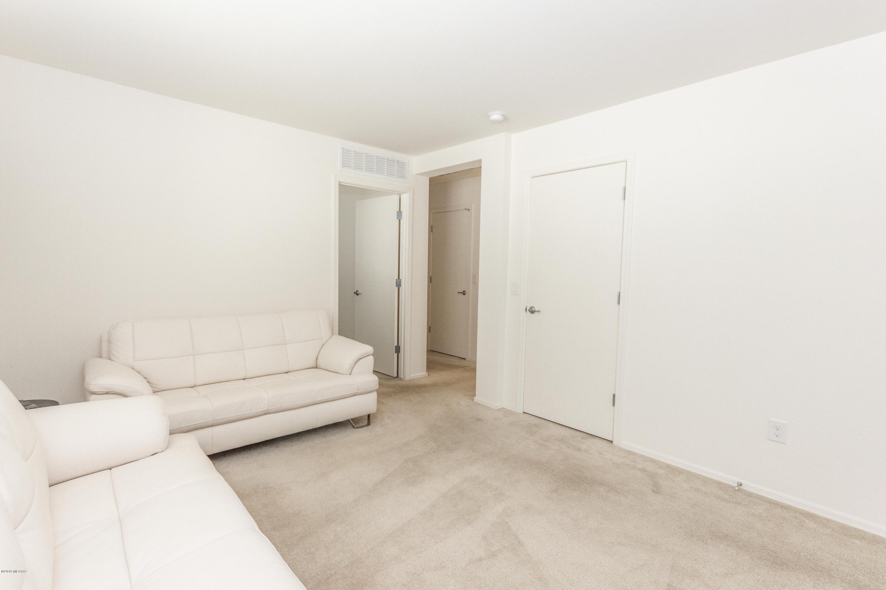 8296 W Melanitta Drive