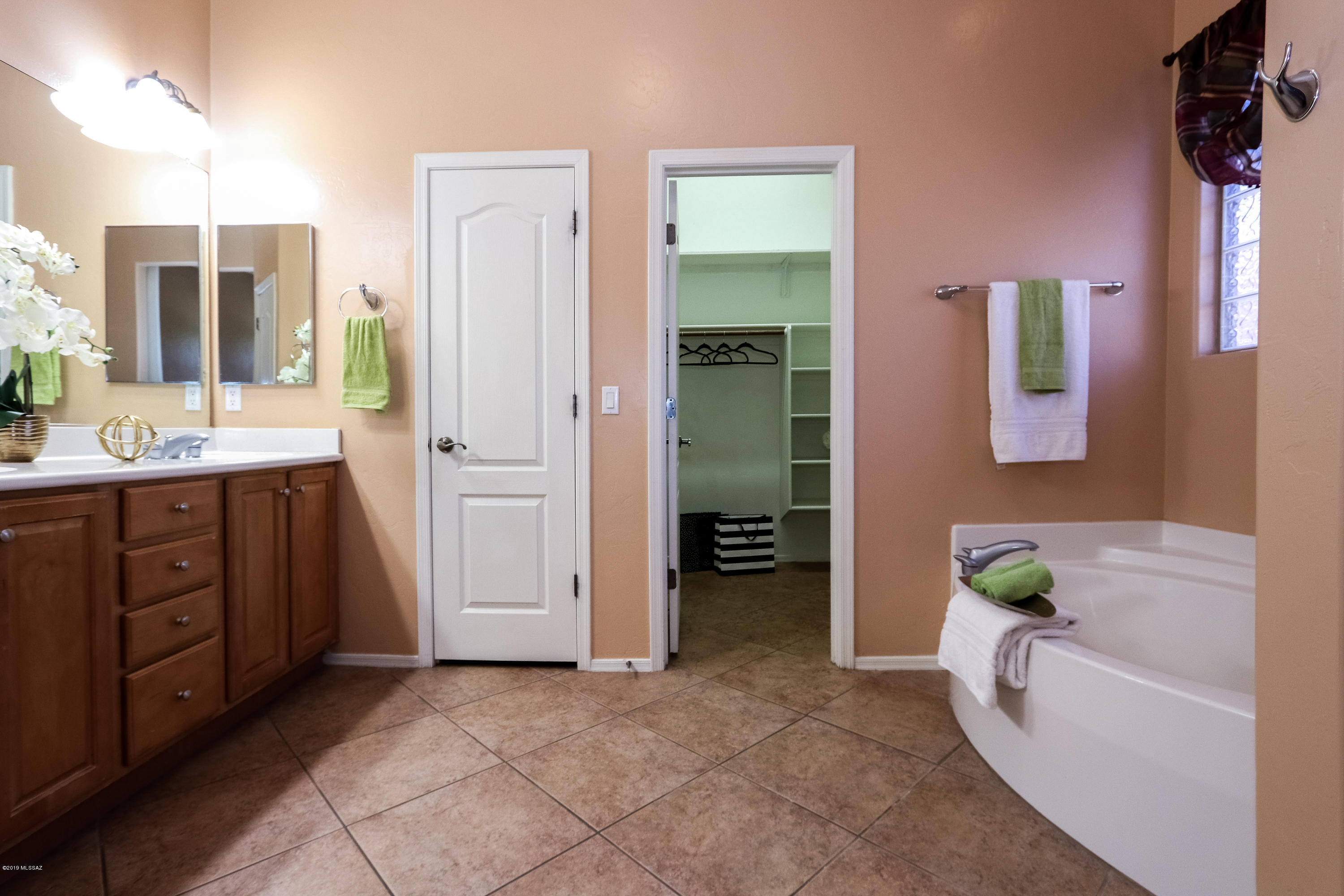 5004 W Tipperary Lane