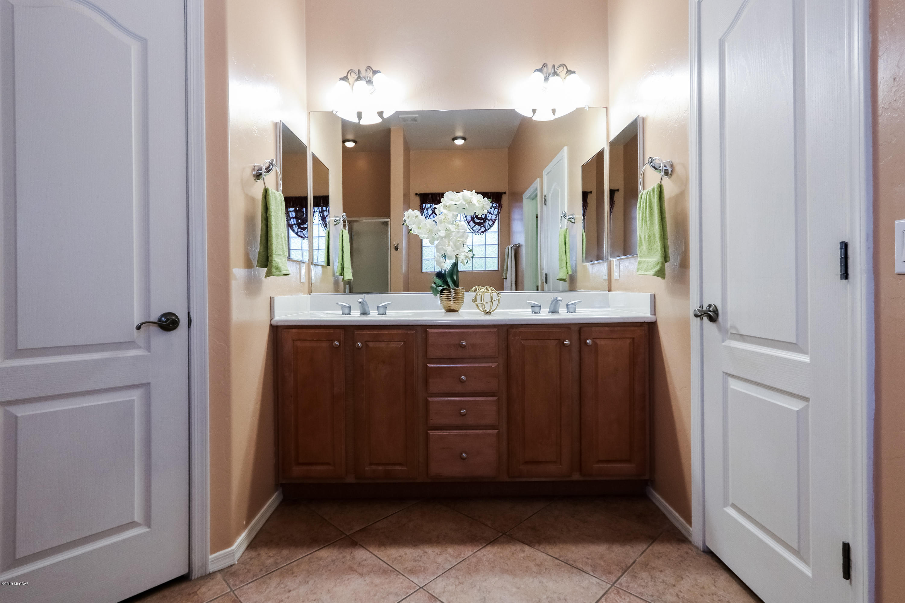 5004 W Tipperary Lane