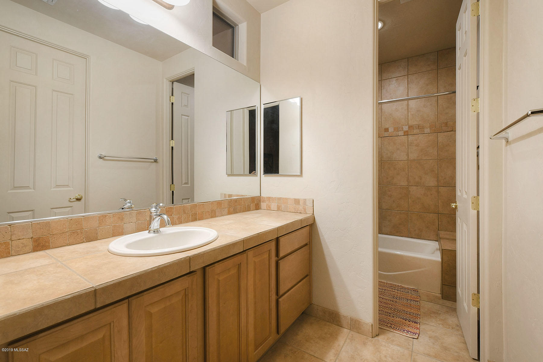 4418 E Pinnacle Ridge Place