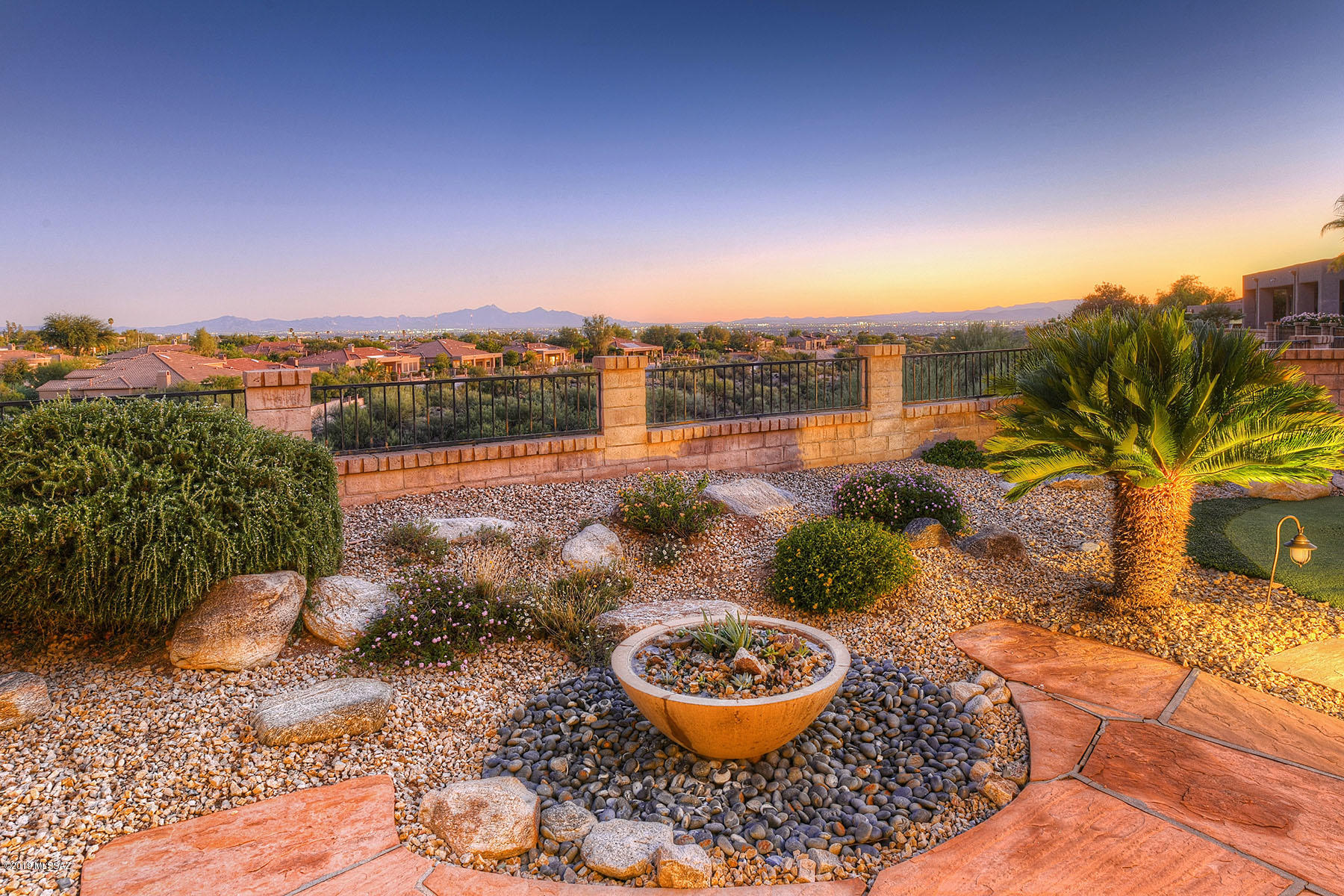 4418 E Pinnacle Ridge Place