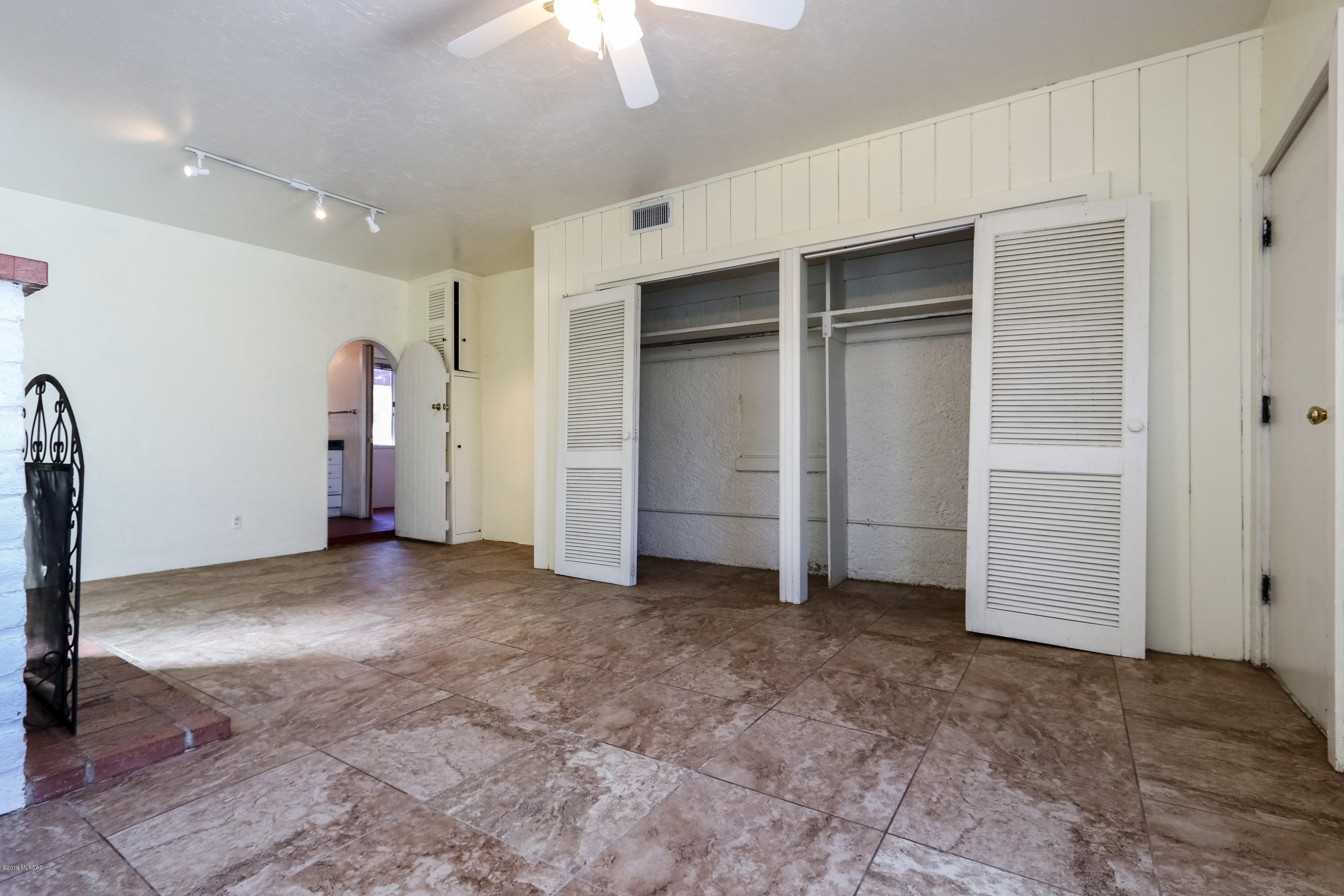 1206 E Copper Street