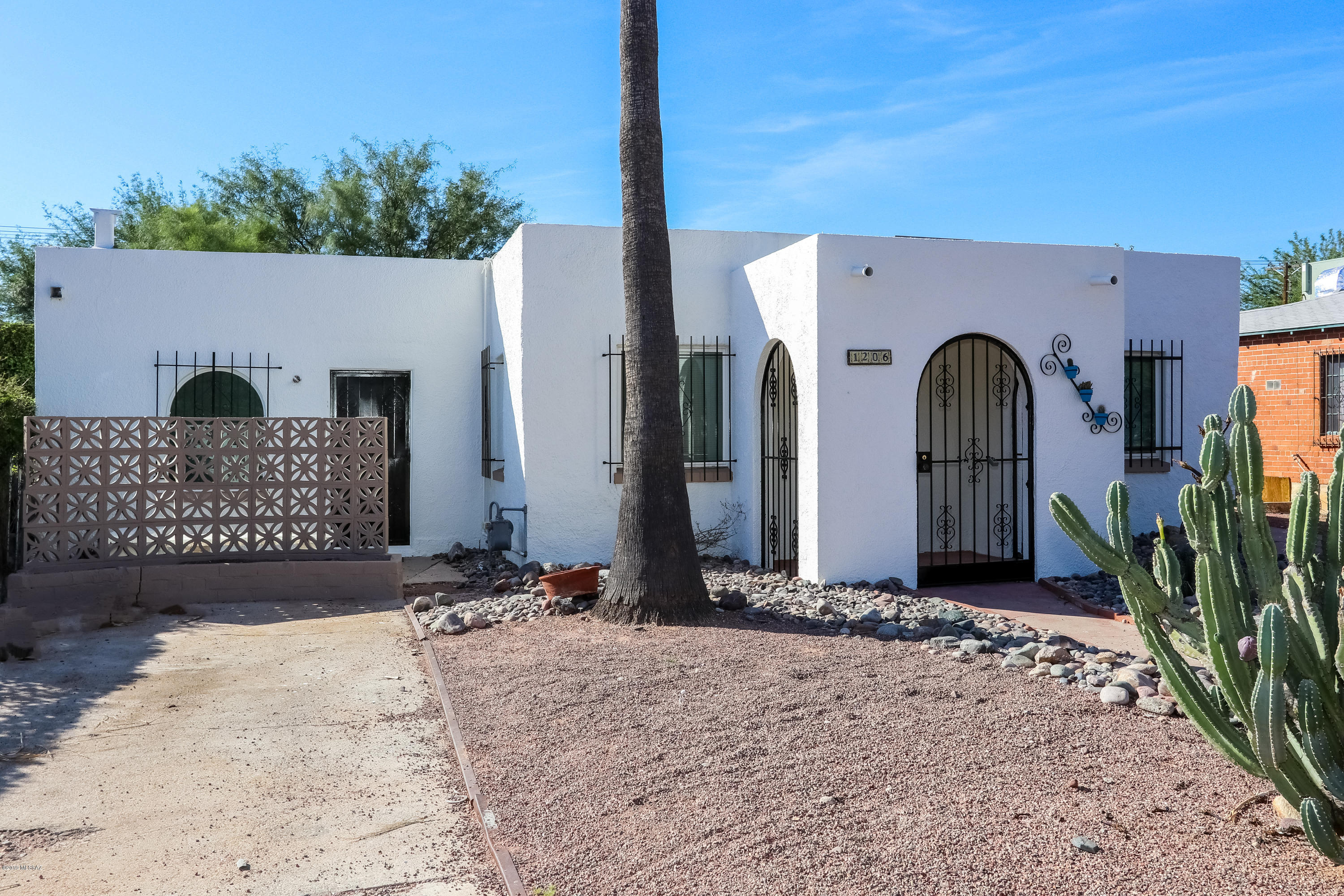 1206 E Copper Street