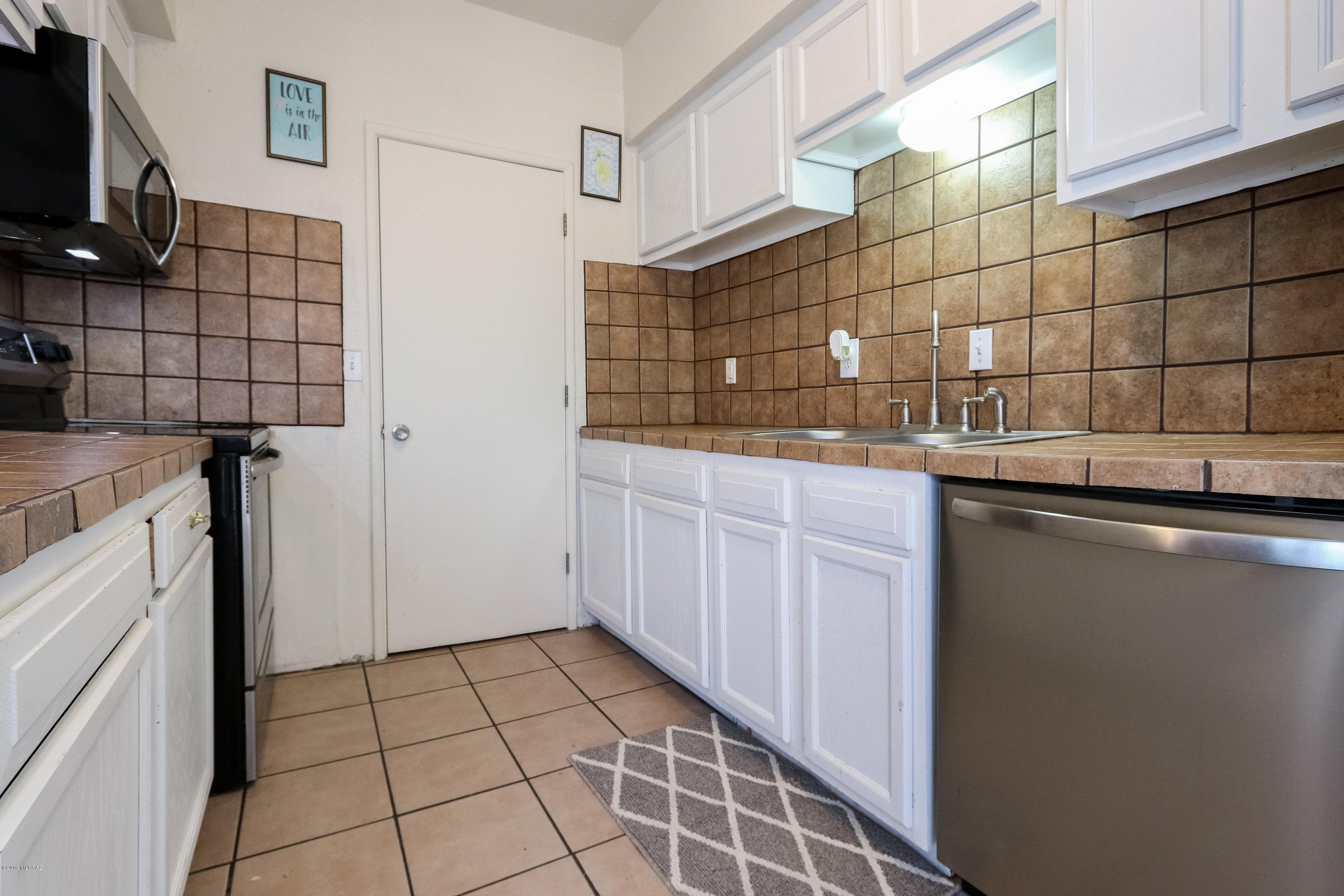 4842 N Maryvale Avenue