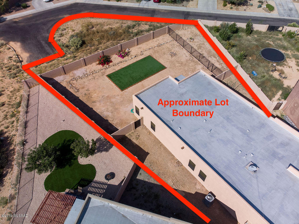 1449 N Darlene Place