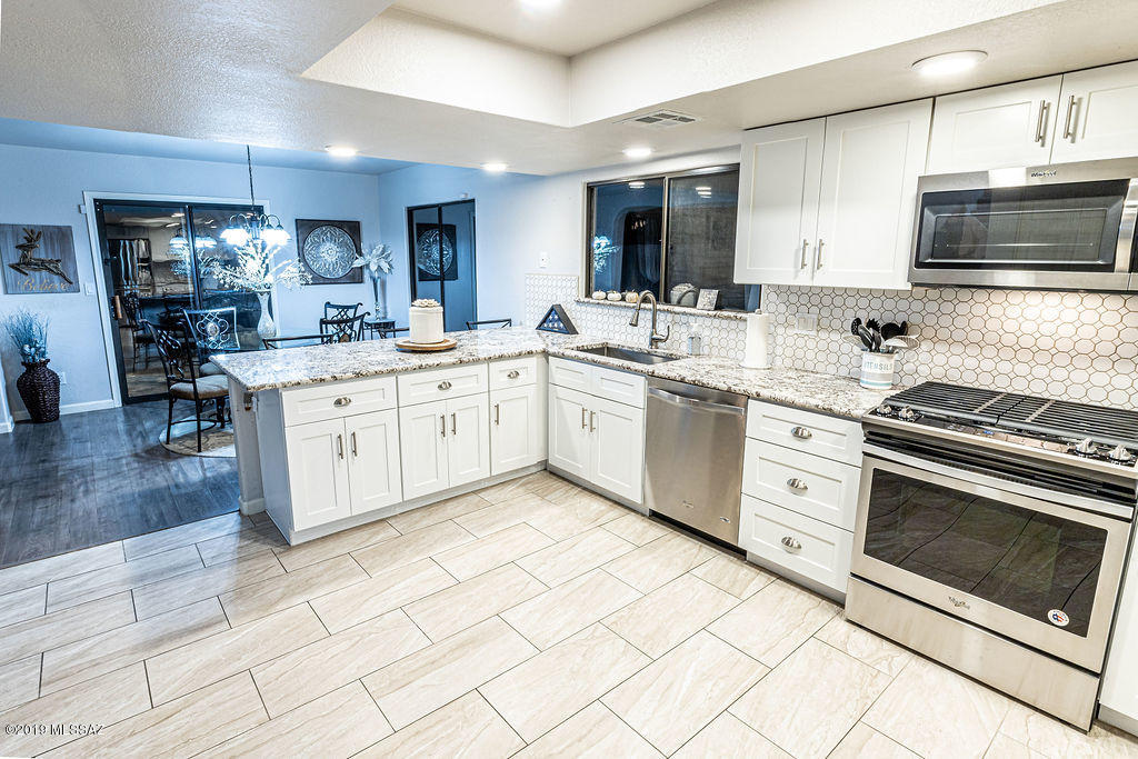 12555 N Copper Queen Way