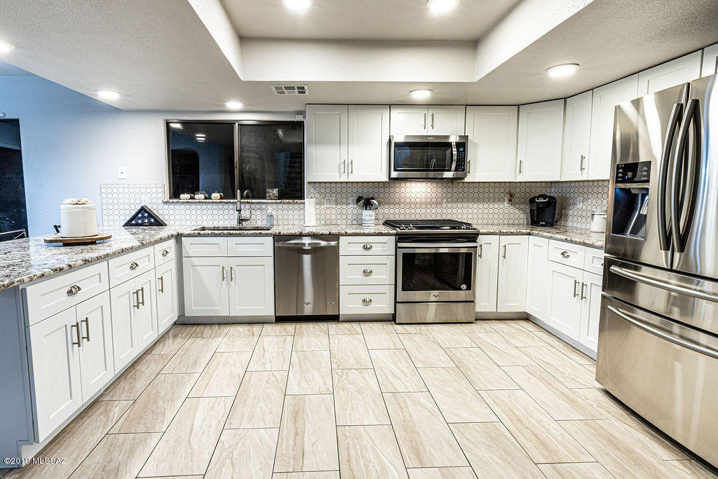 12555 N Copper Queen Way